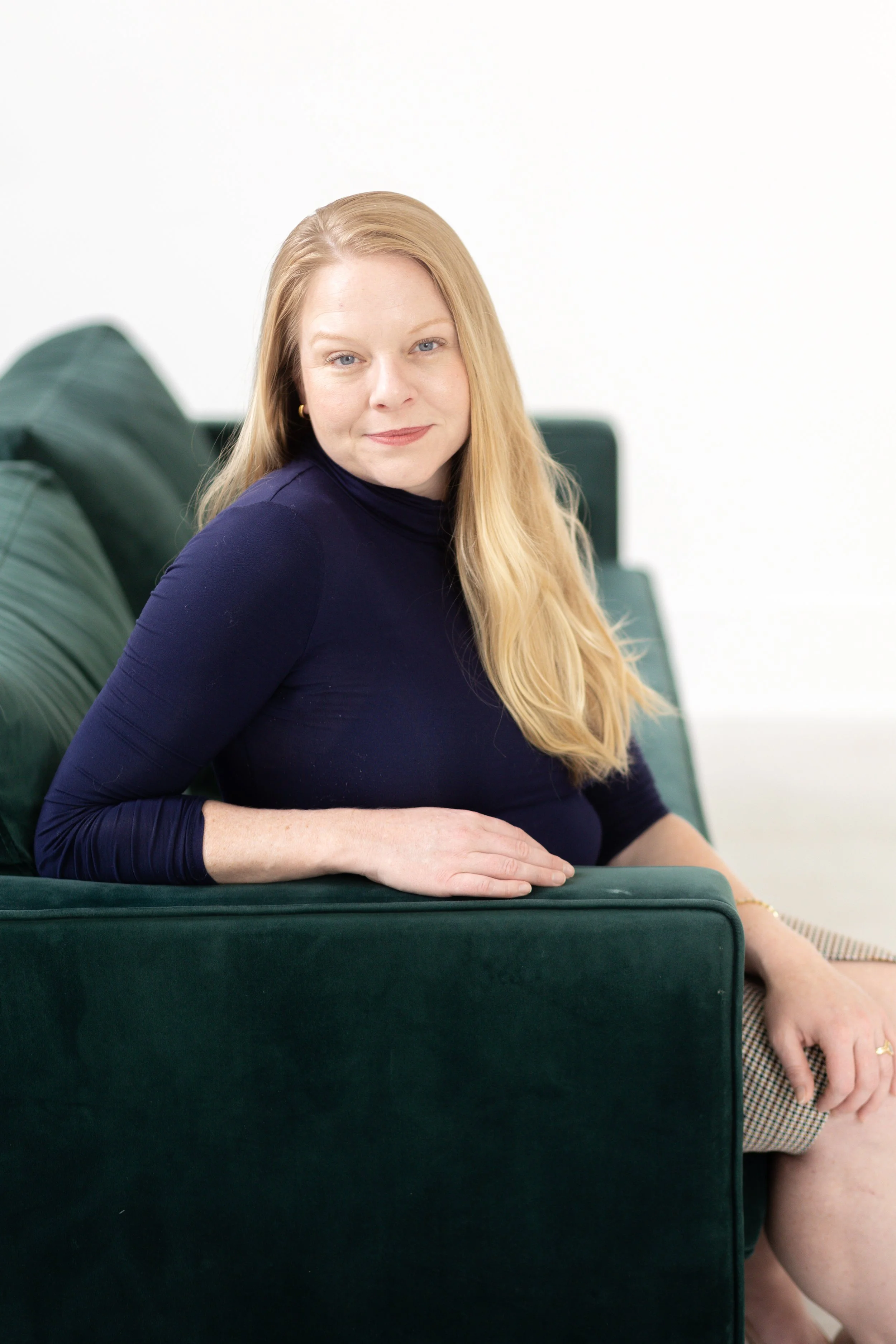 Lauren Olechna Headshot Mini Session-26.jpg