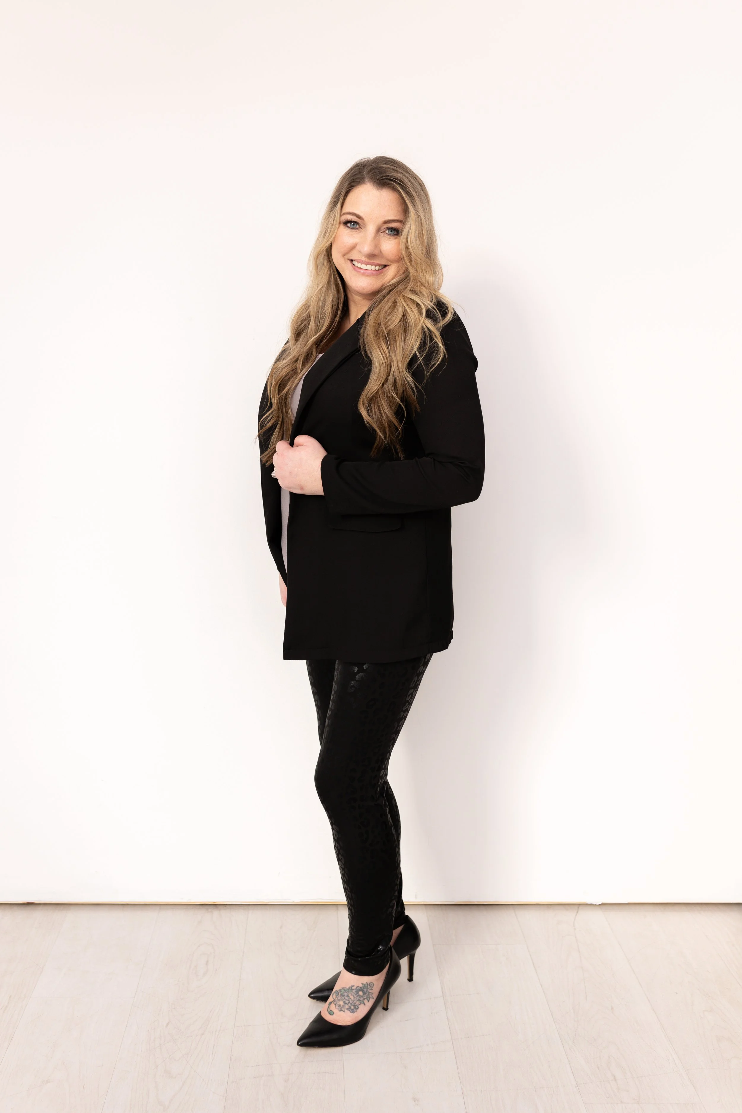 Holly Torri Branding Session-59.jpg