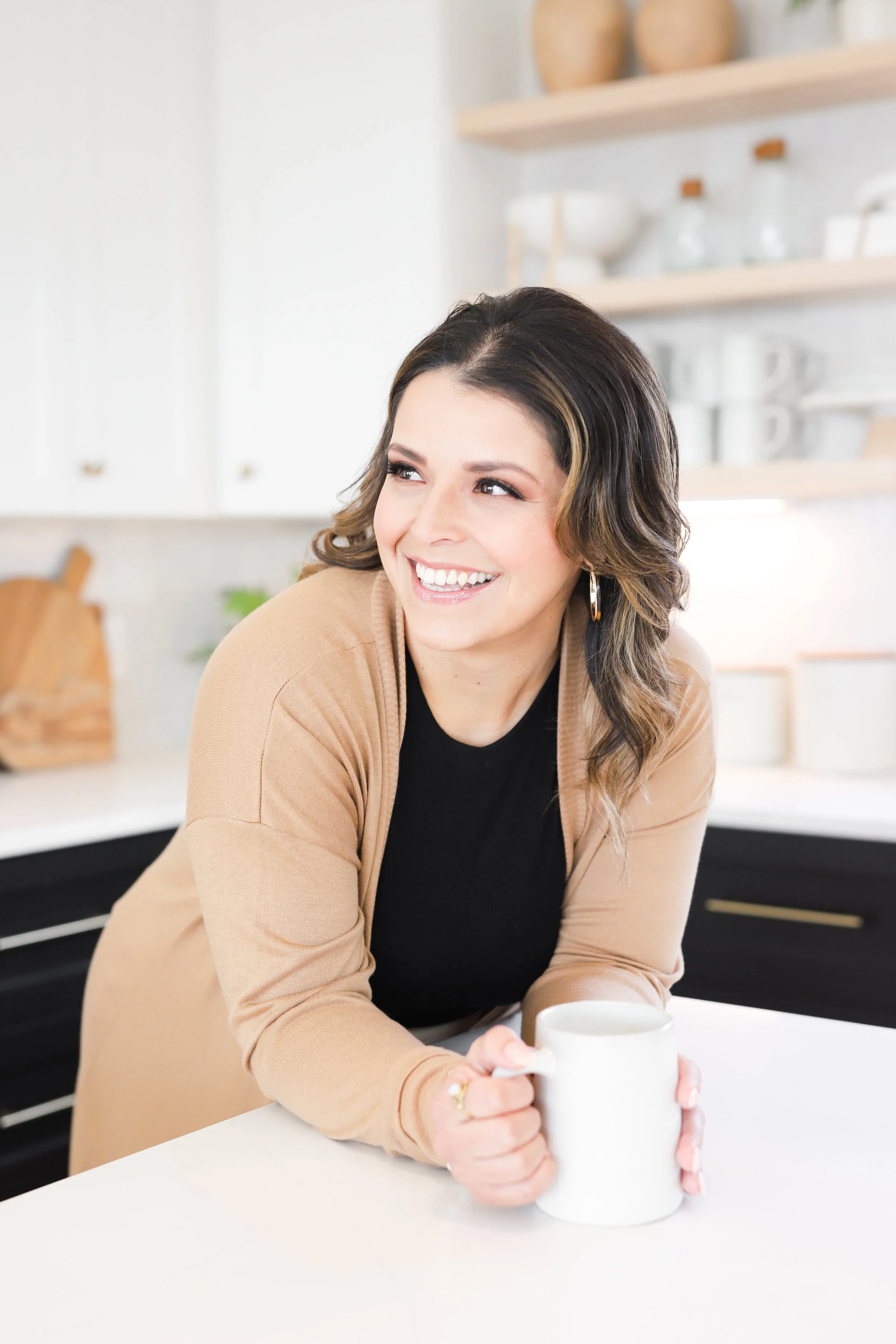 Erica Anaya Branding Session-9.jpg