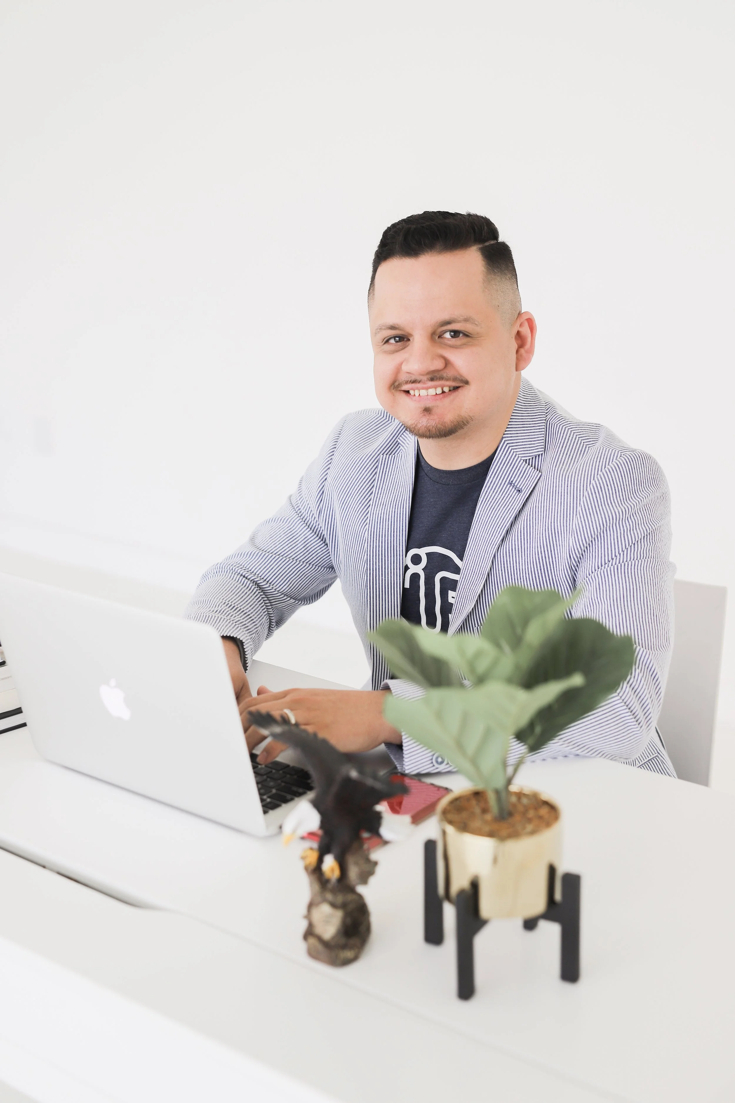 Alex Valle Mini Branding Session-18.jpg