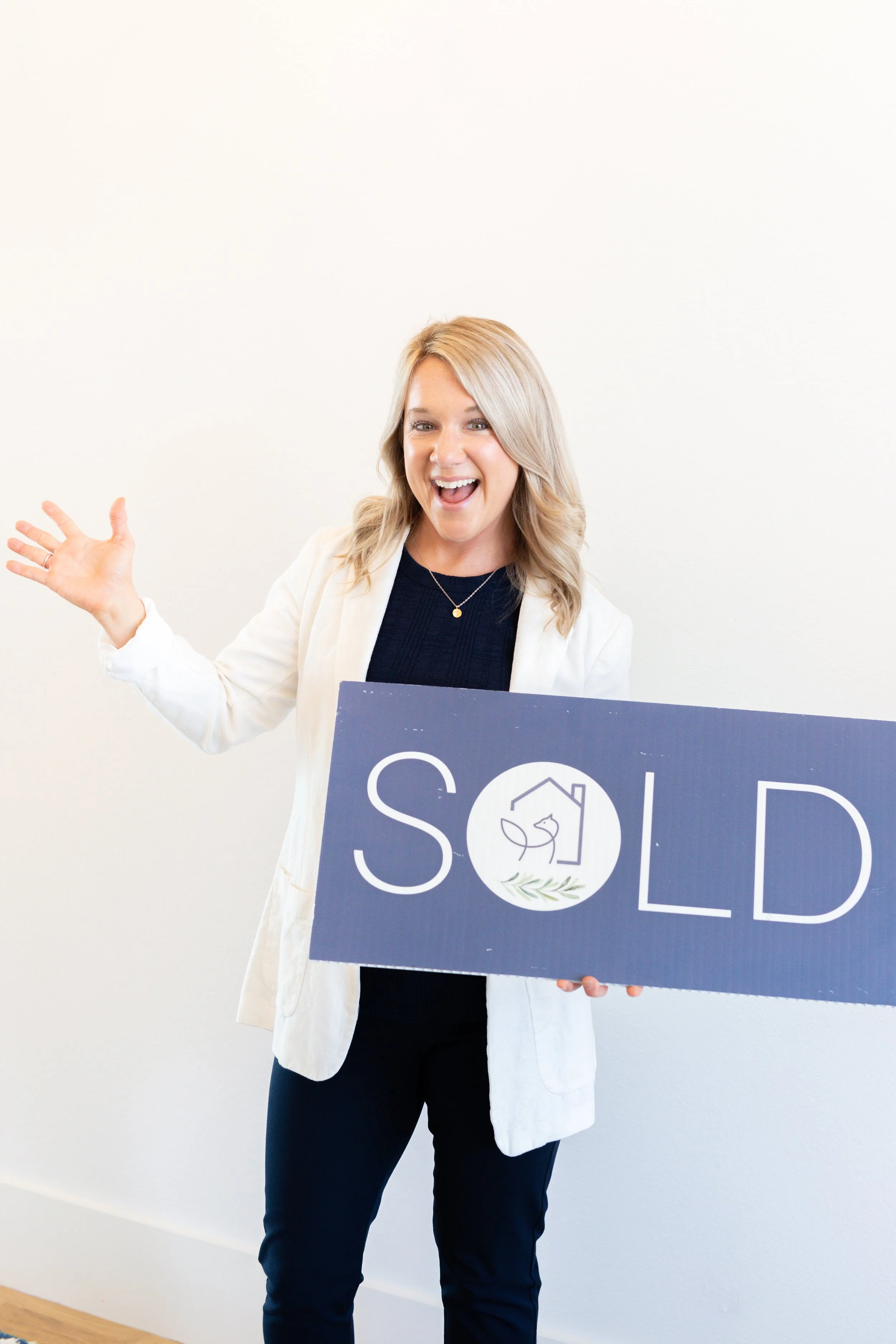 Tomie Fox Branding Session-65.jpg