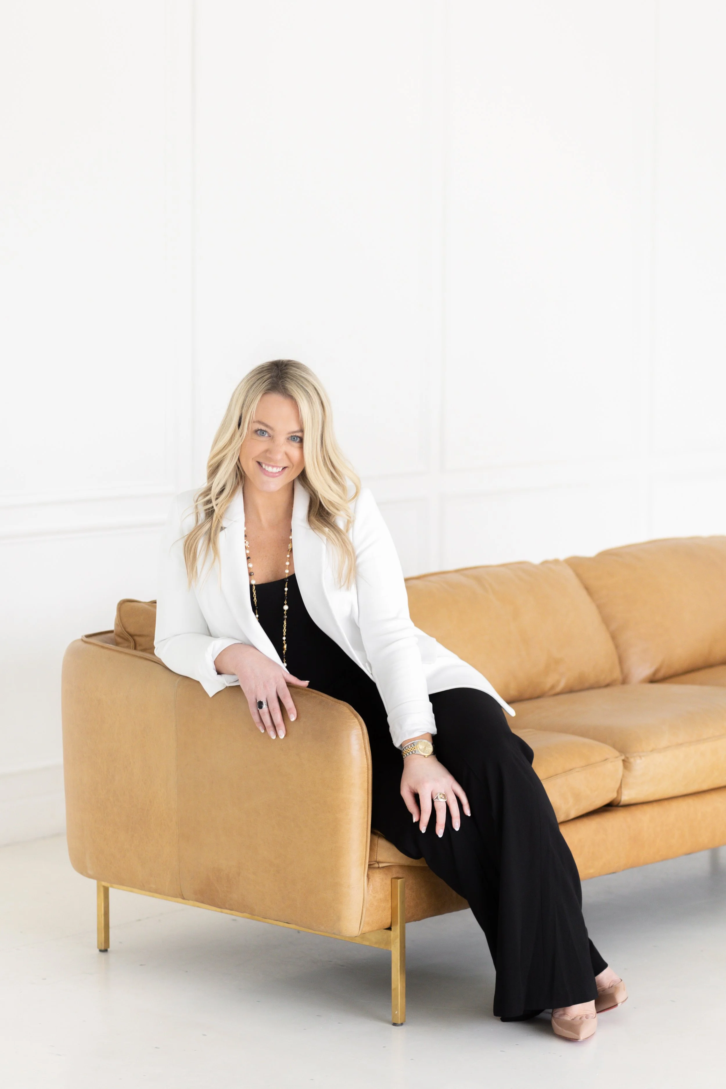 Jesselyn Hayes Headshot Mini Session-33.jpg