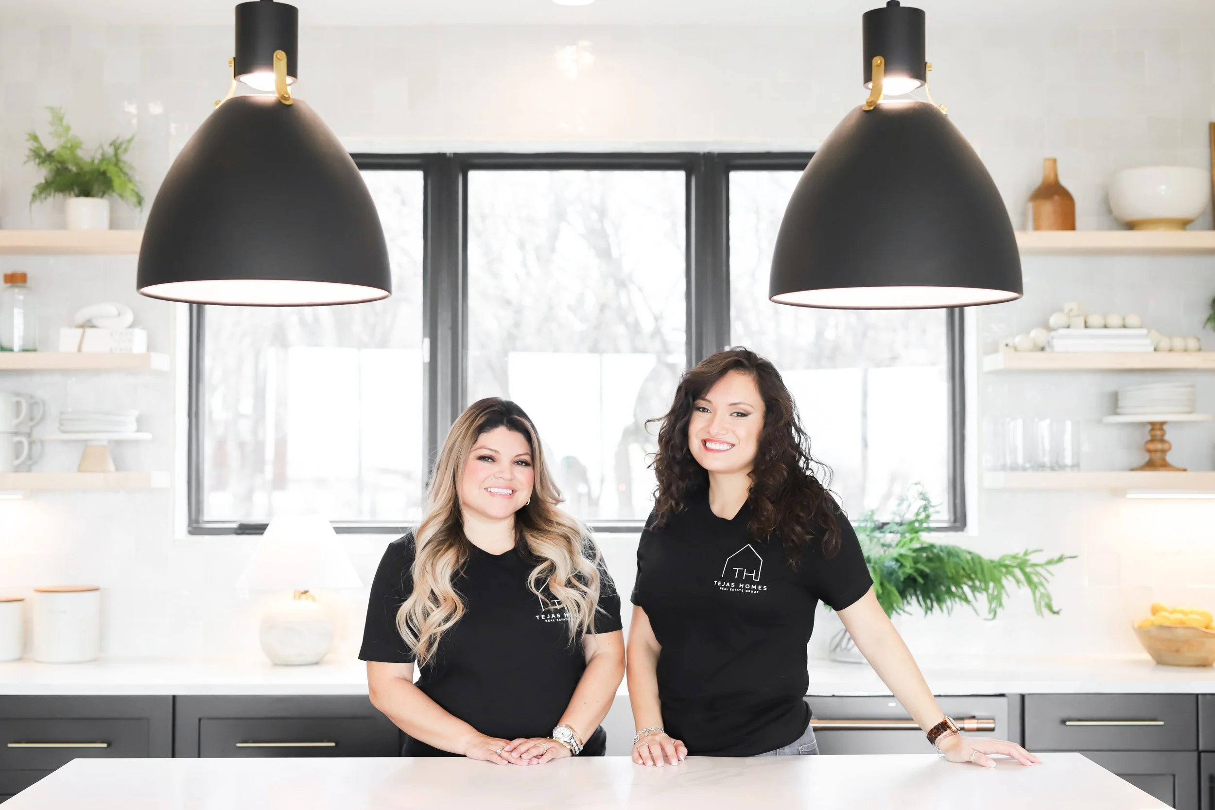 Venesa Acosta Branding Session-76.jpg