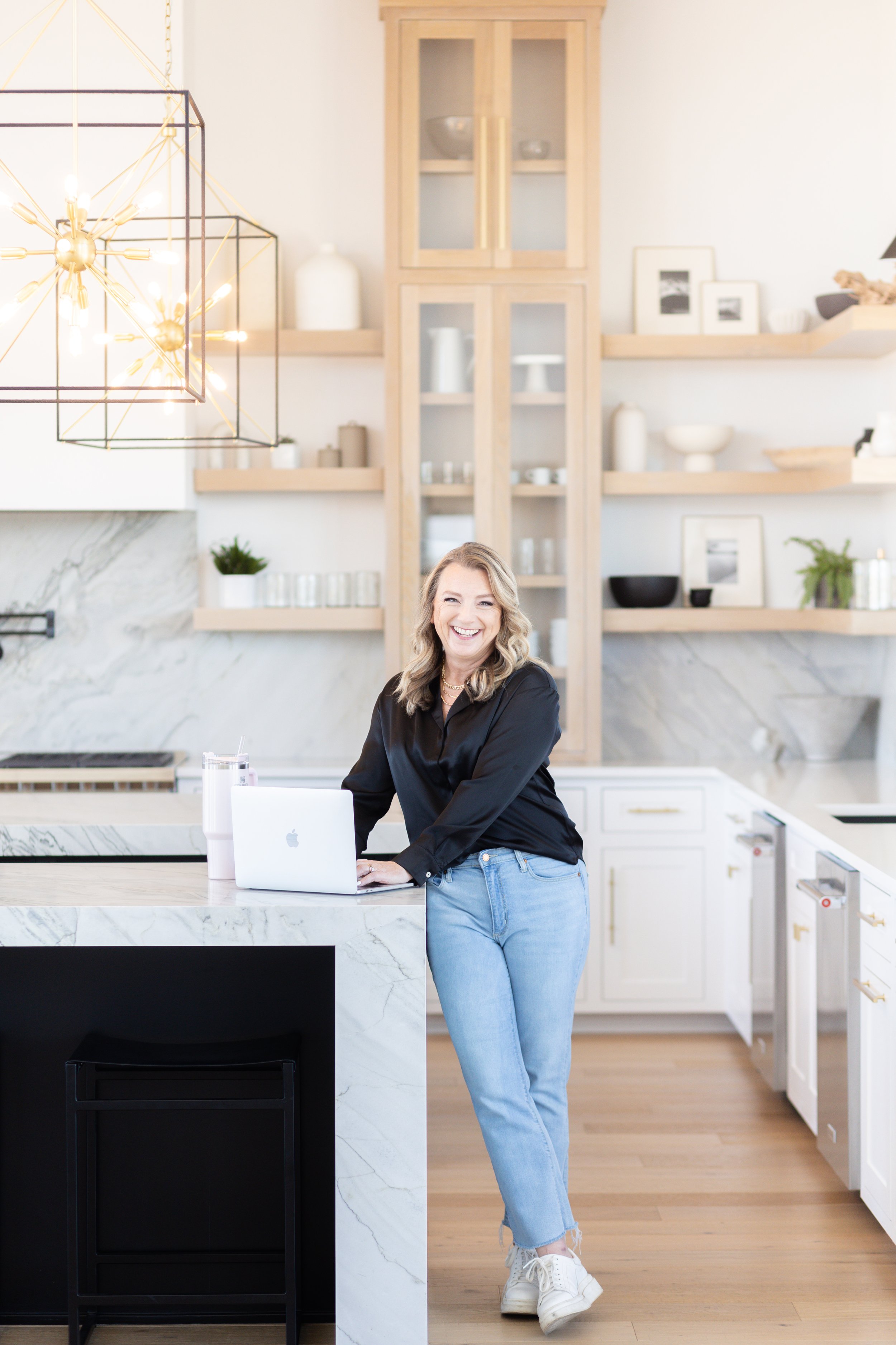 Kim McLelland Branding Session-12.jpg