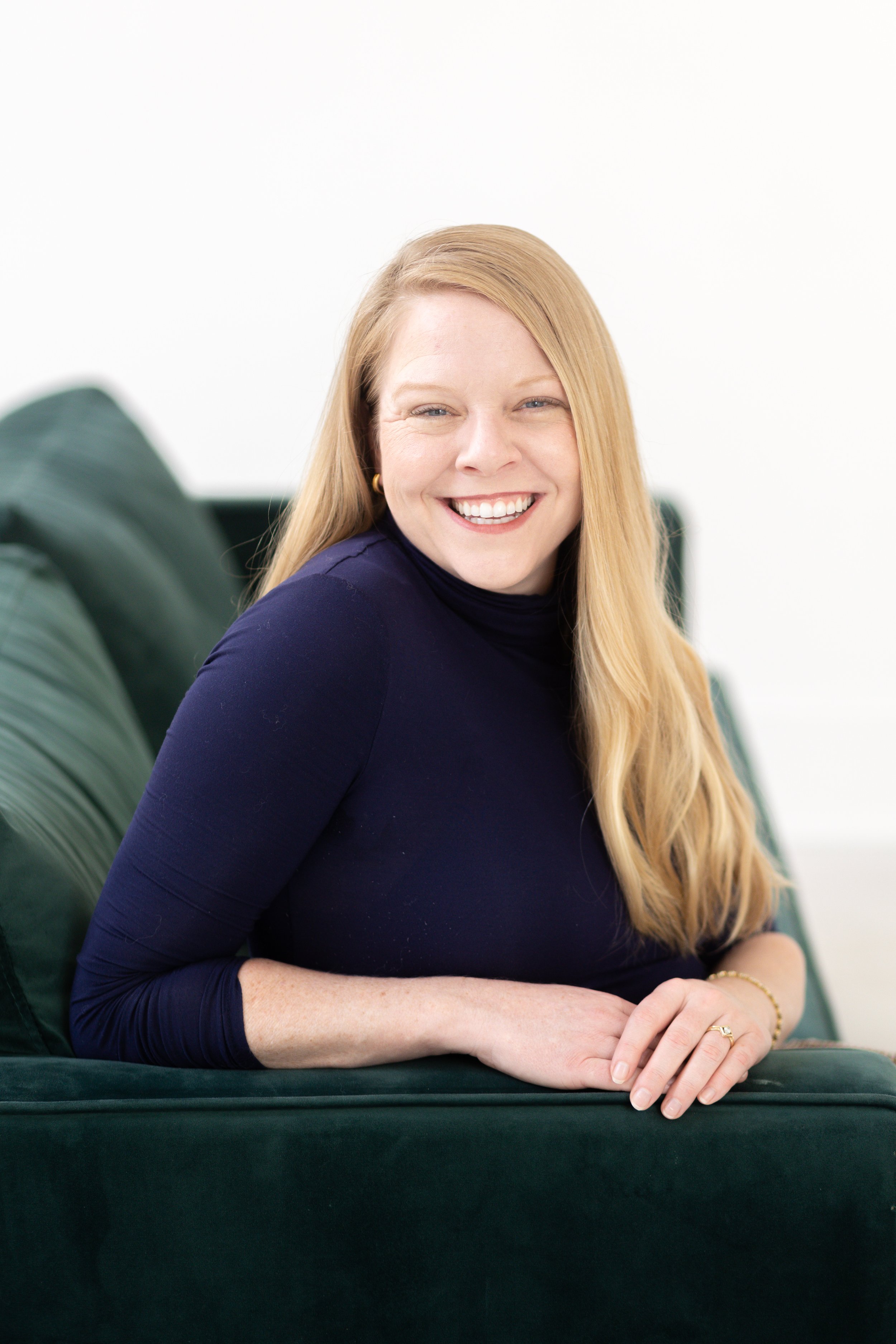 Lauren Olechna Headshot Mini Session-24.jpg