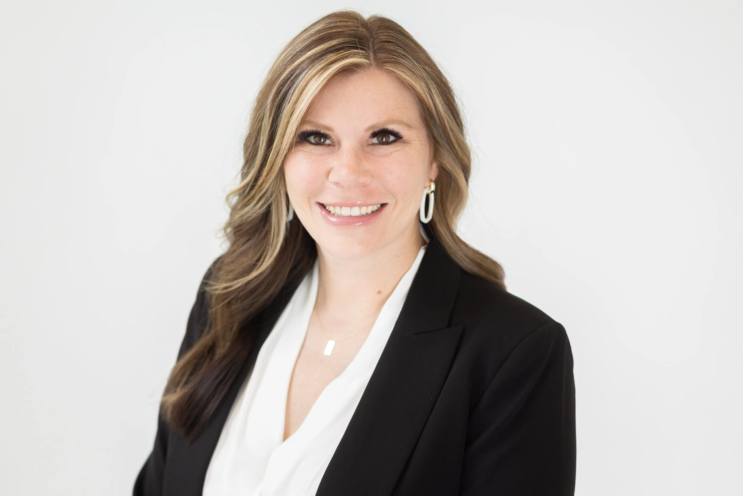 Lisa Valdez Headshot Mini Session-2.jpg