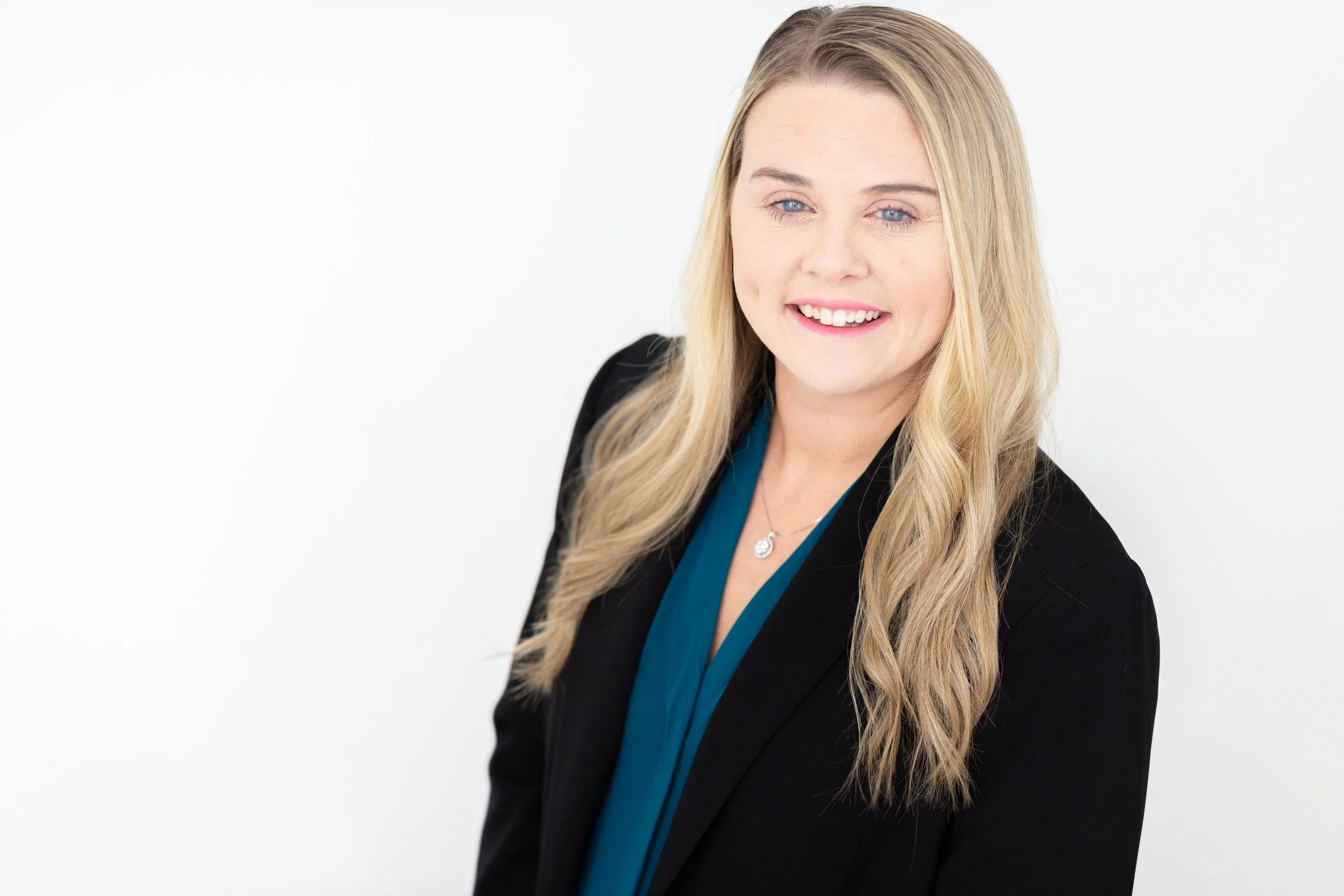 Kelsey Billings Headshot Mini Session-5.jpg