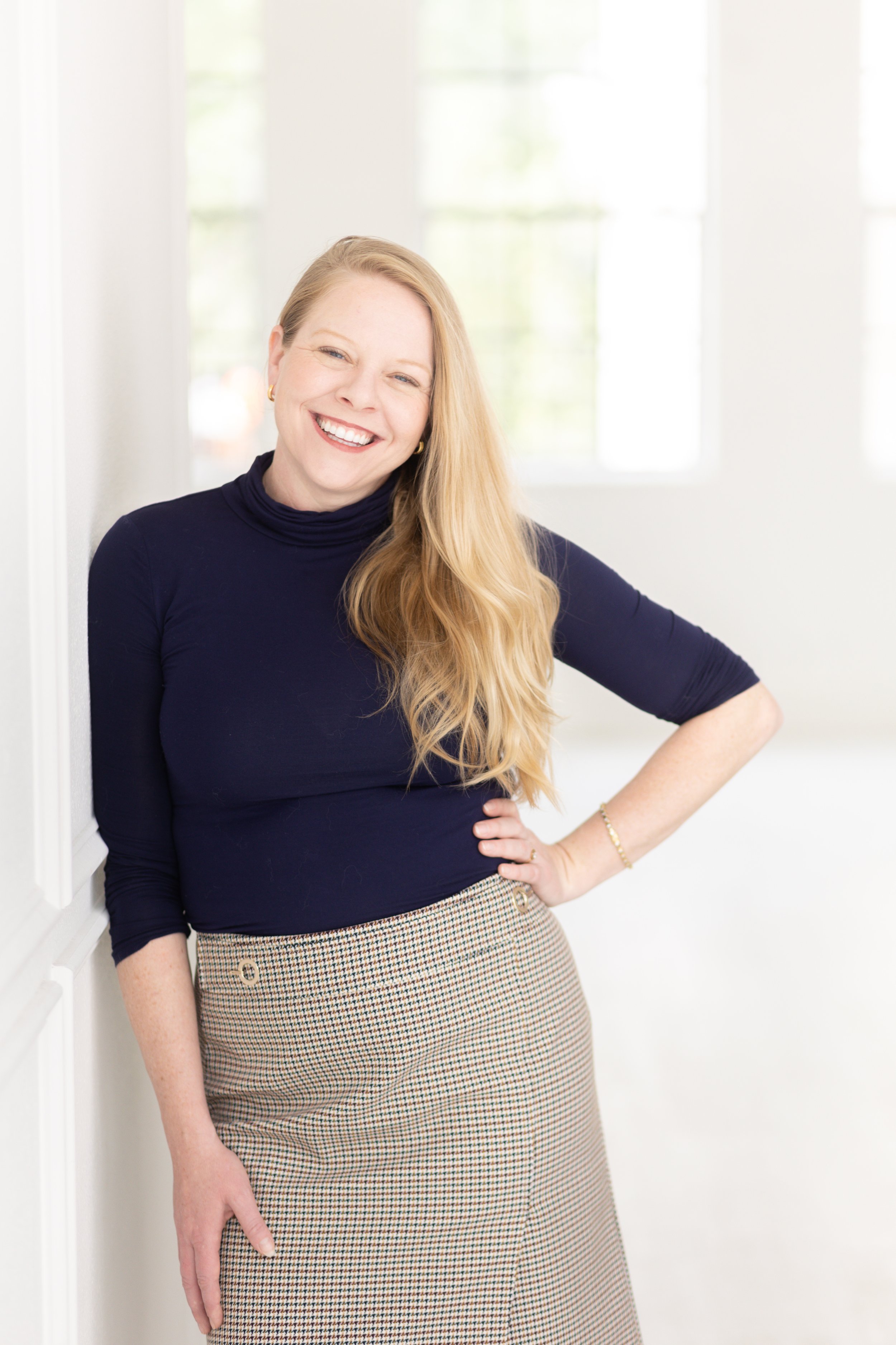 Lauren Olechna Headshot Mini Session-21.jpg