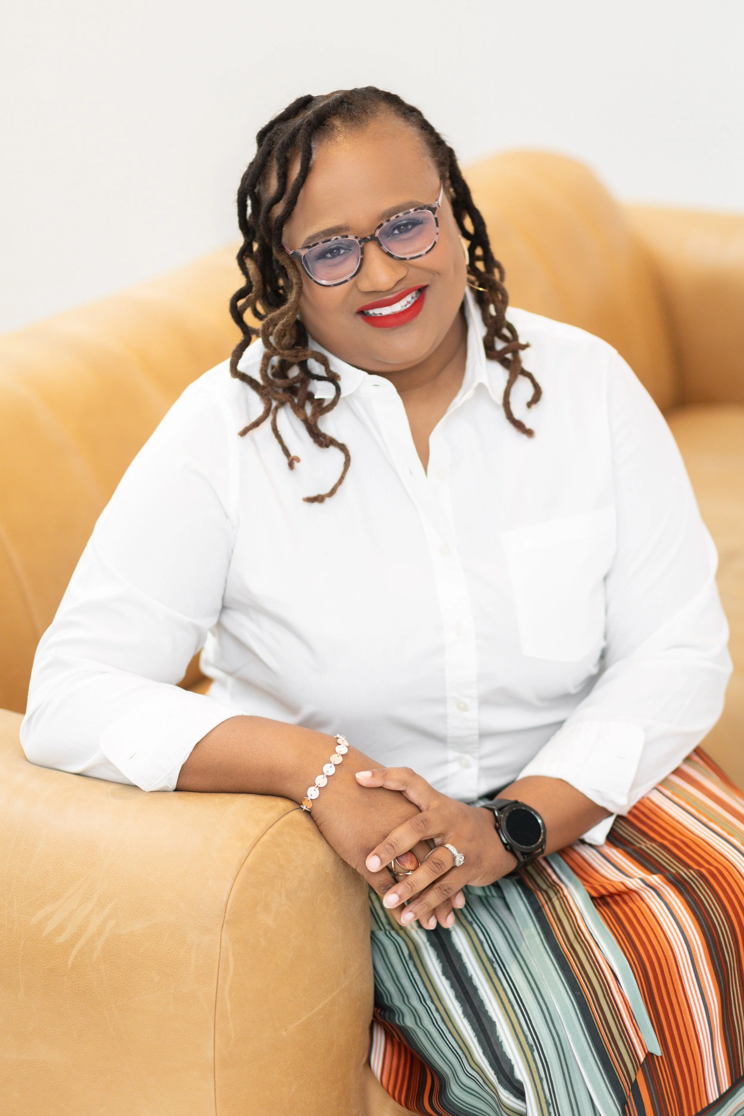 Roberta McKnight-Dupas Headshot Mini Session-14.jpg