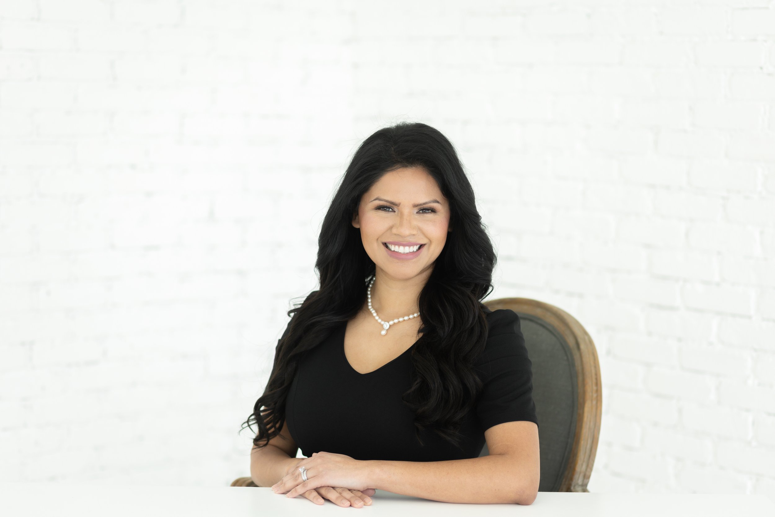 Claudia Knight Headshot Mini Session-16.jpg