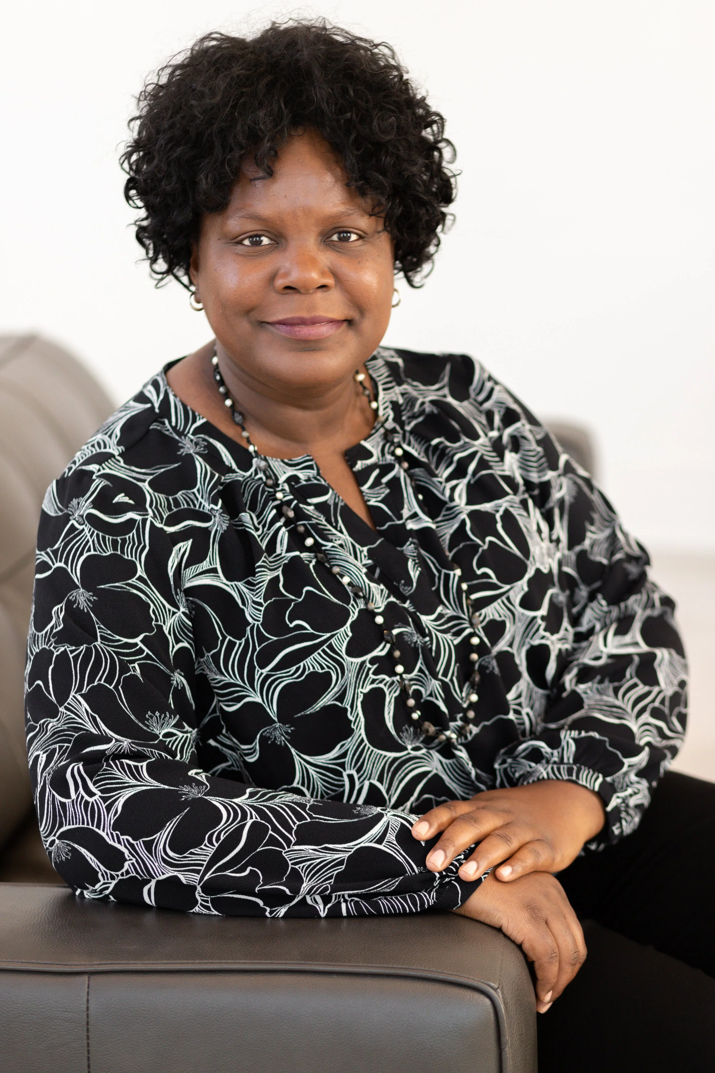 Linda Gallus Headshot Mini Session-15.jpg