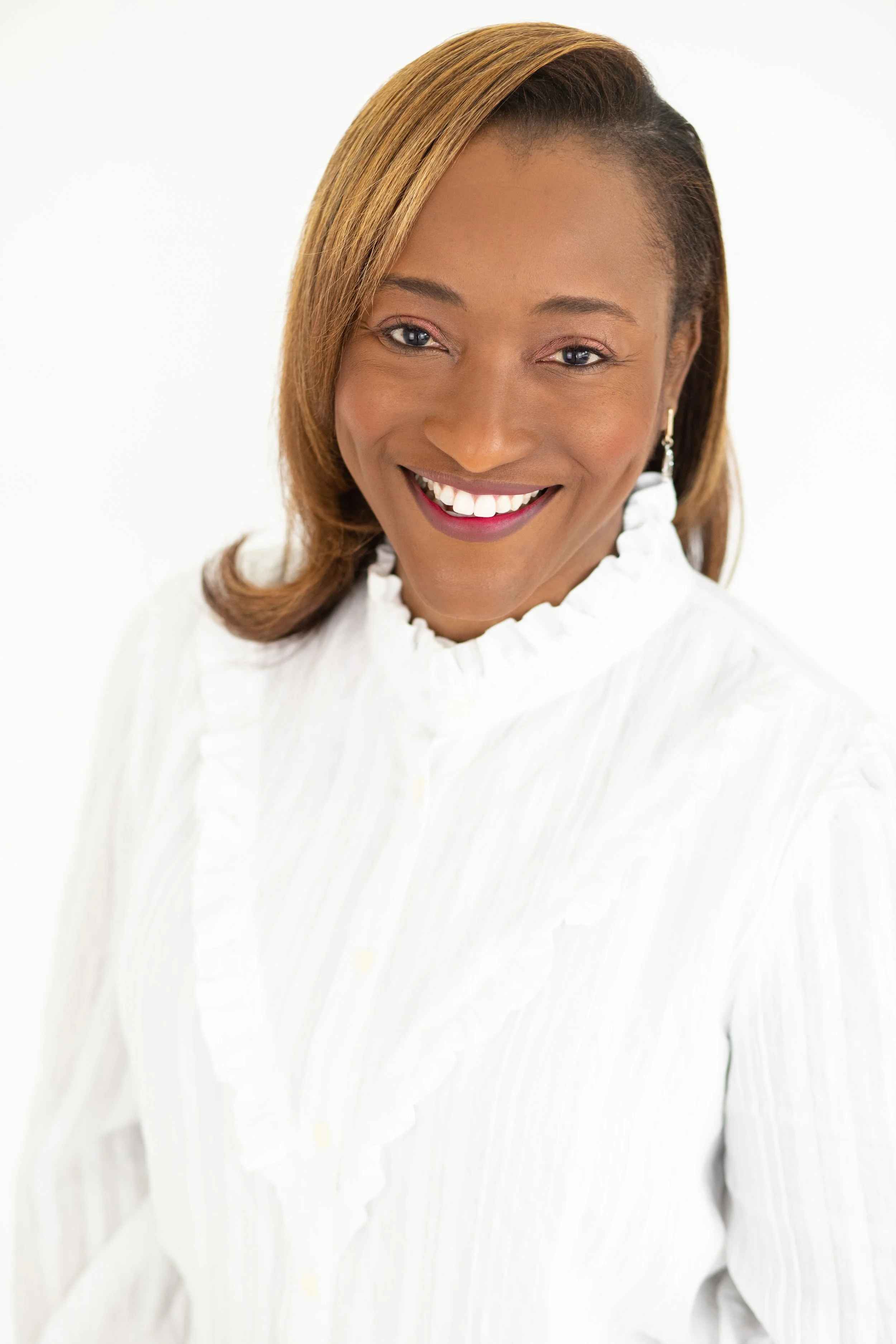 Oyin Kokoricha Headshot Session-2.jpg