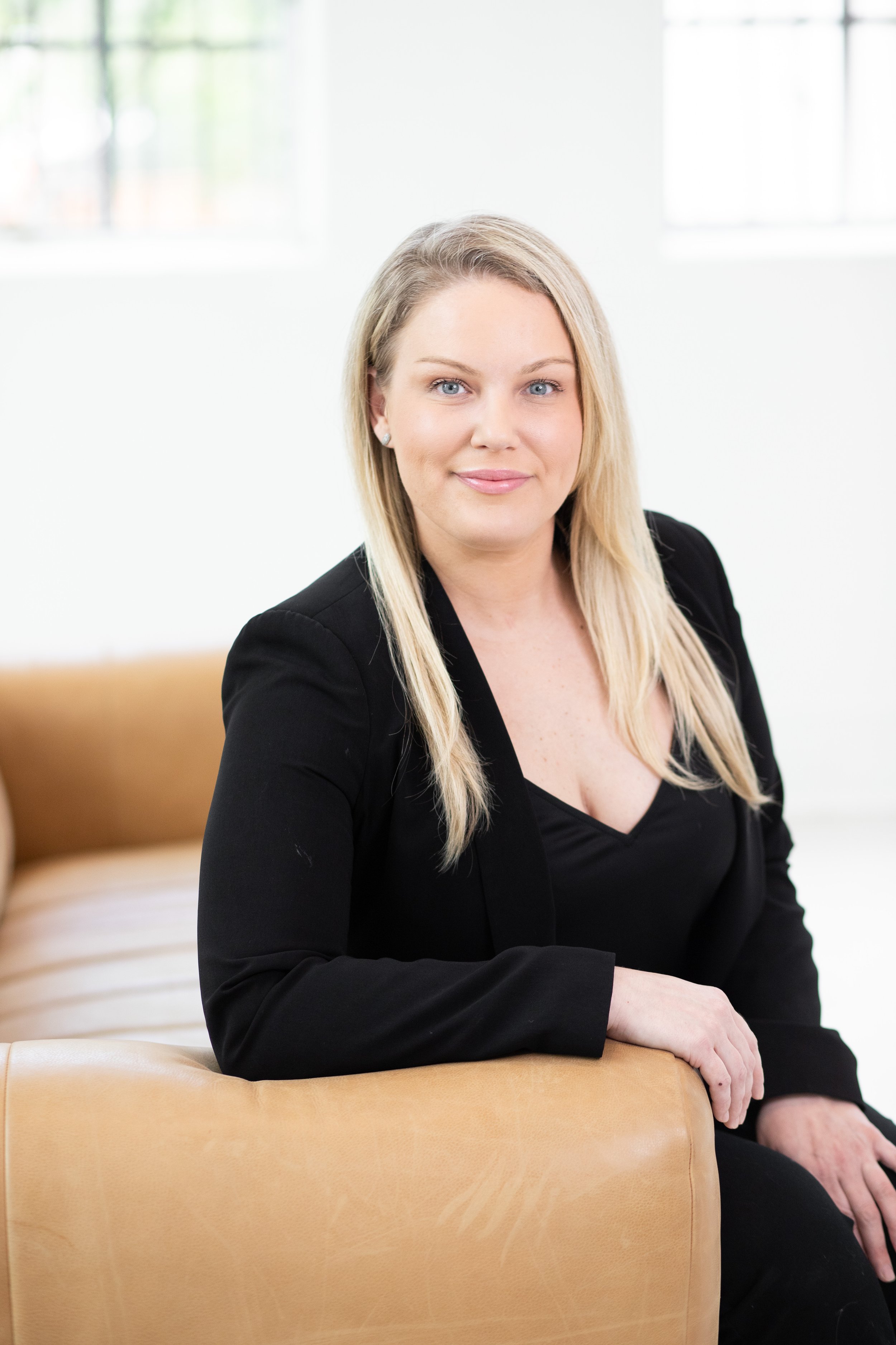 Laura Ciardetti Headshot session-18.jpg