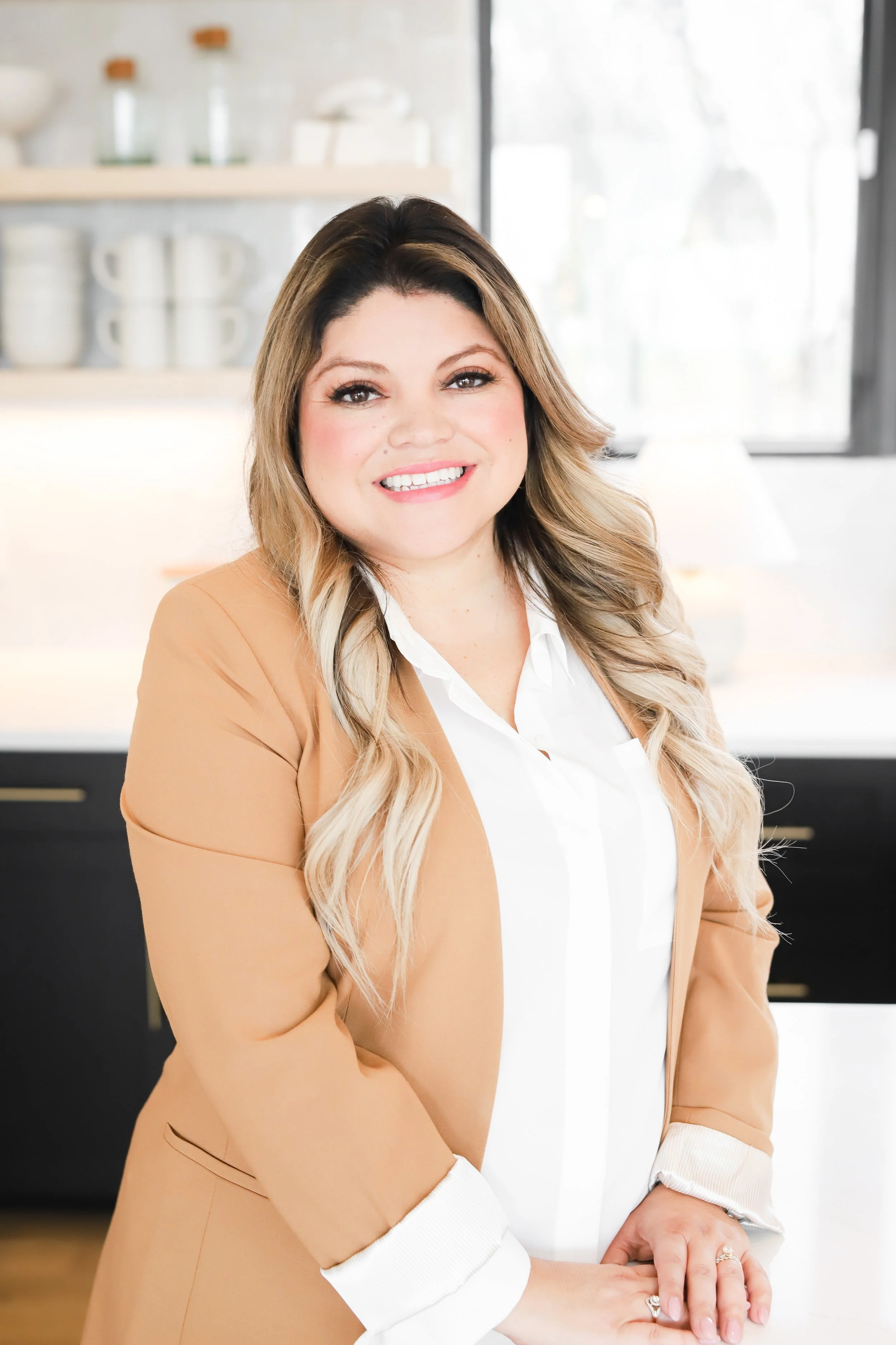 Venesa Acosta Branding Session-104.jpg