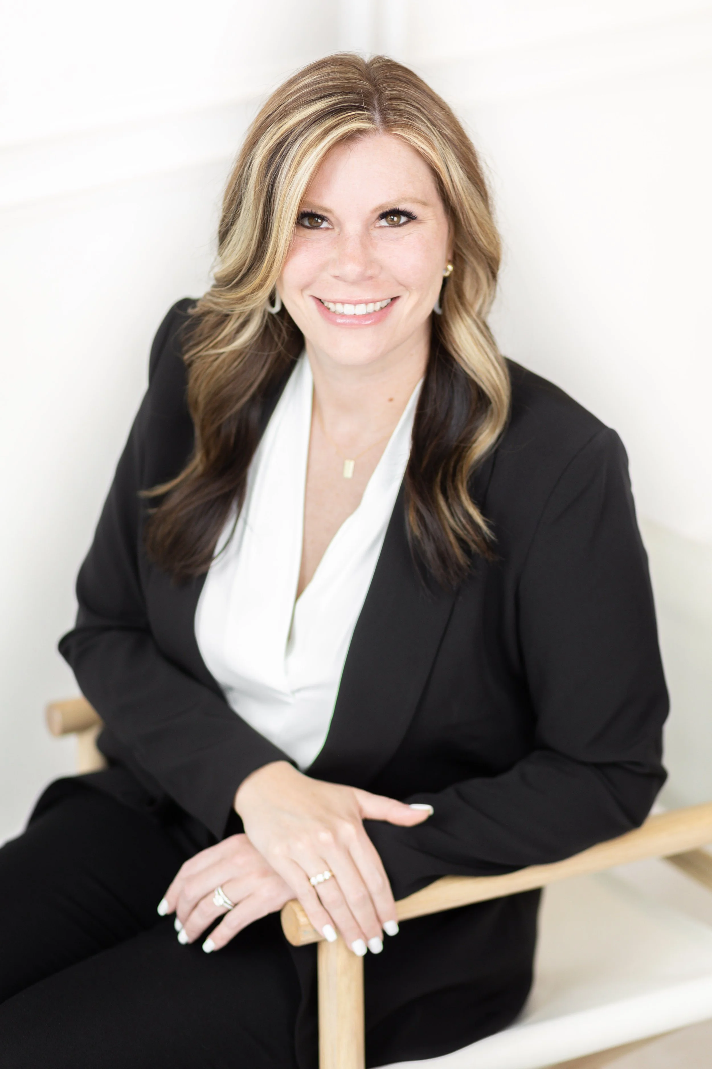 Lisa Valdez Headshot Mini Session-14.jpg