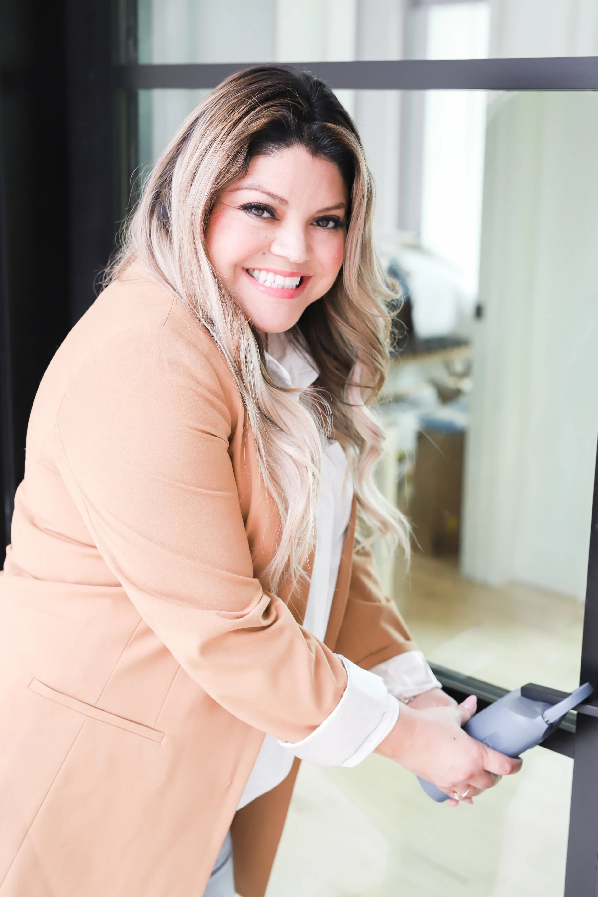 Venesa Acosta Branding Session-90.jpg