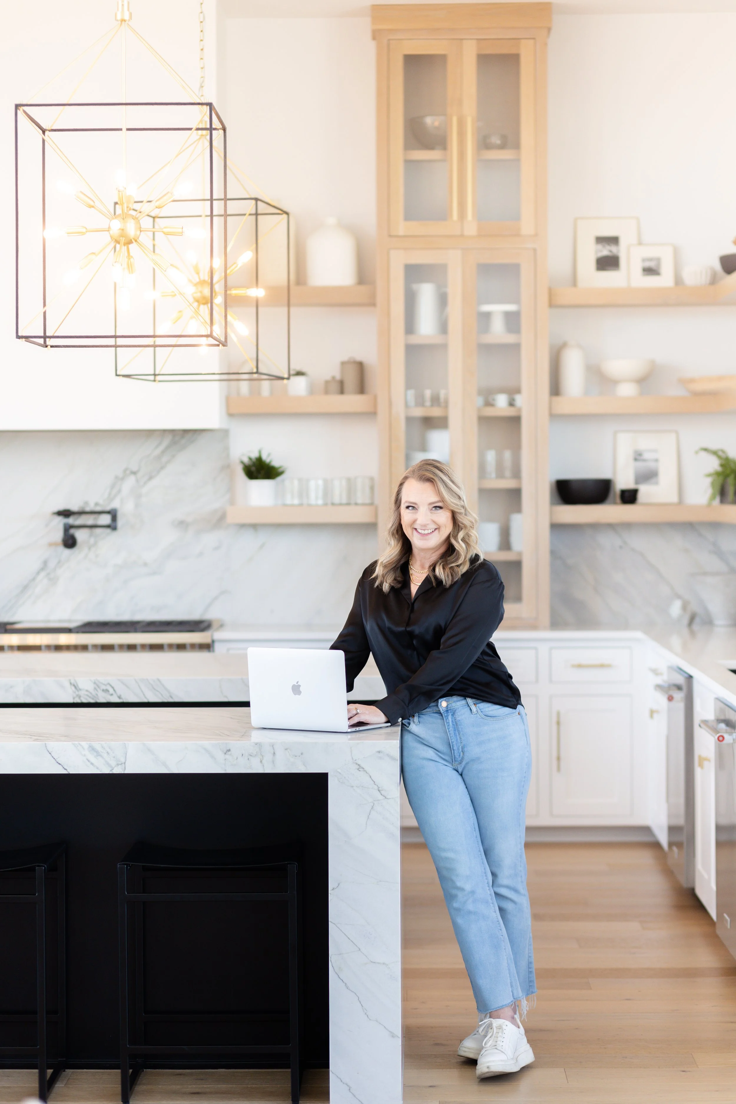 Kim McLelland Branding Session-23.jpg