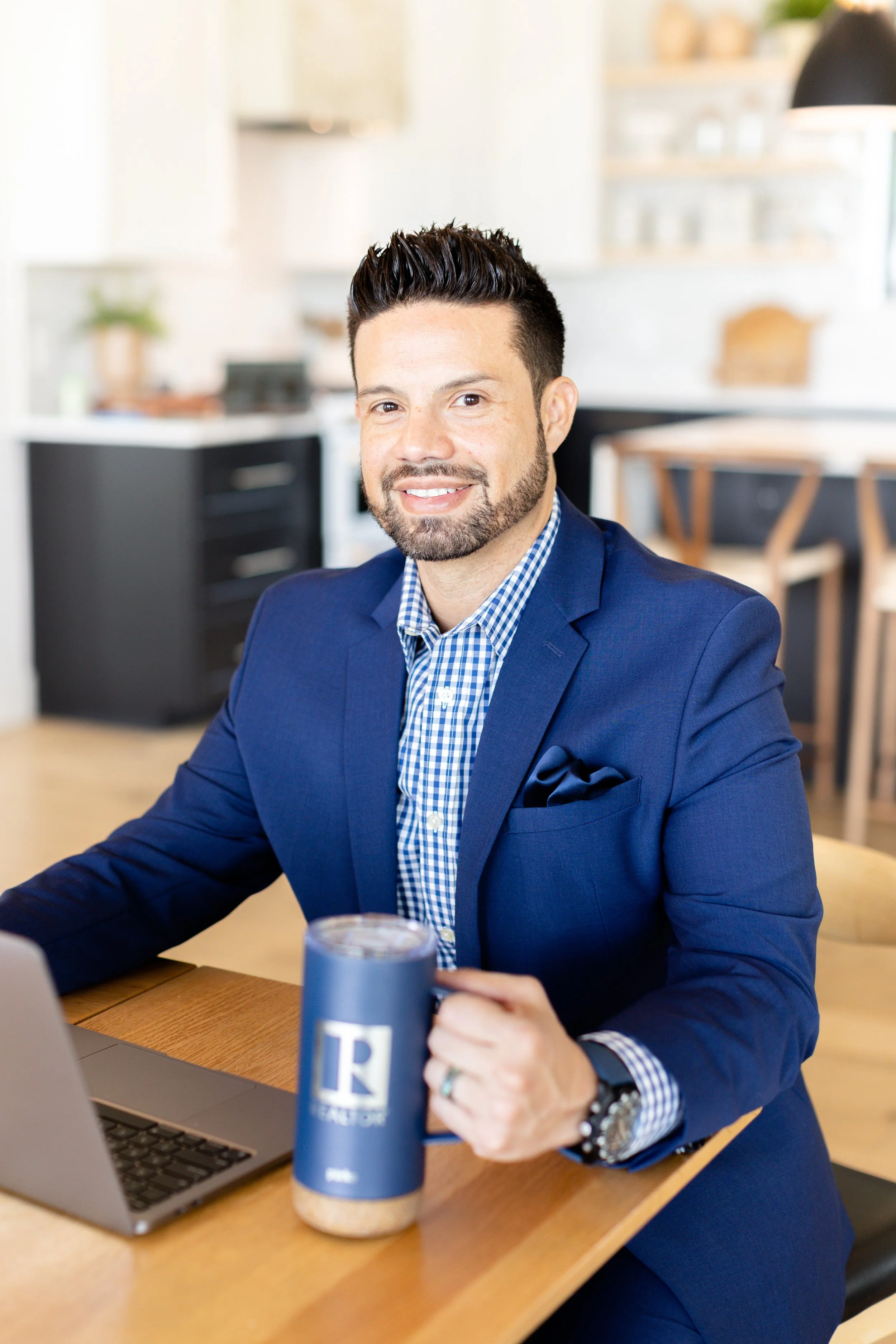 Gustavo Farrach Branding Session-53.jpg