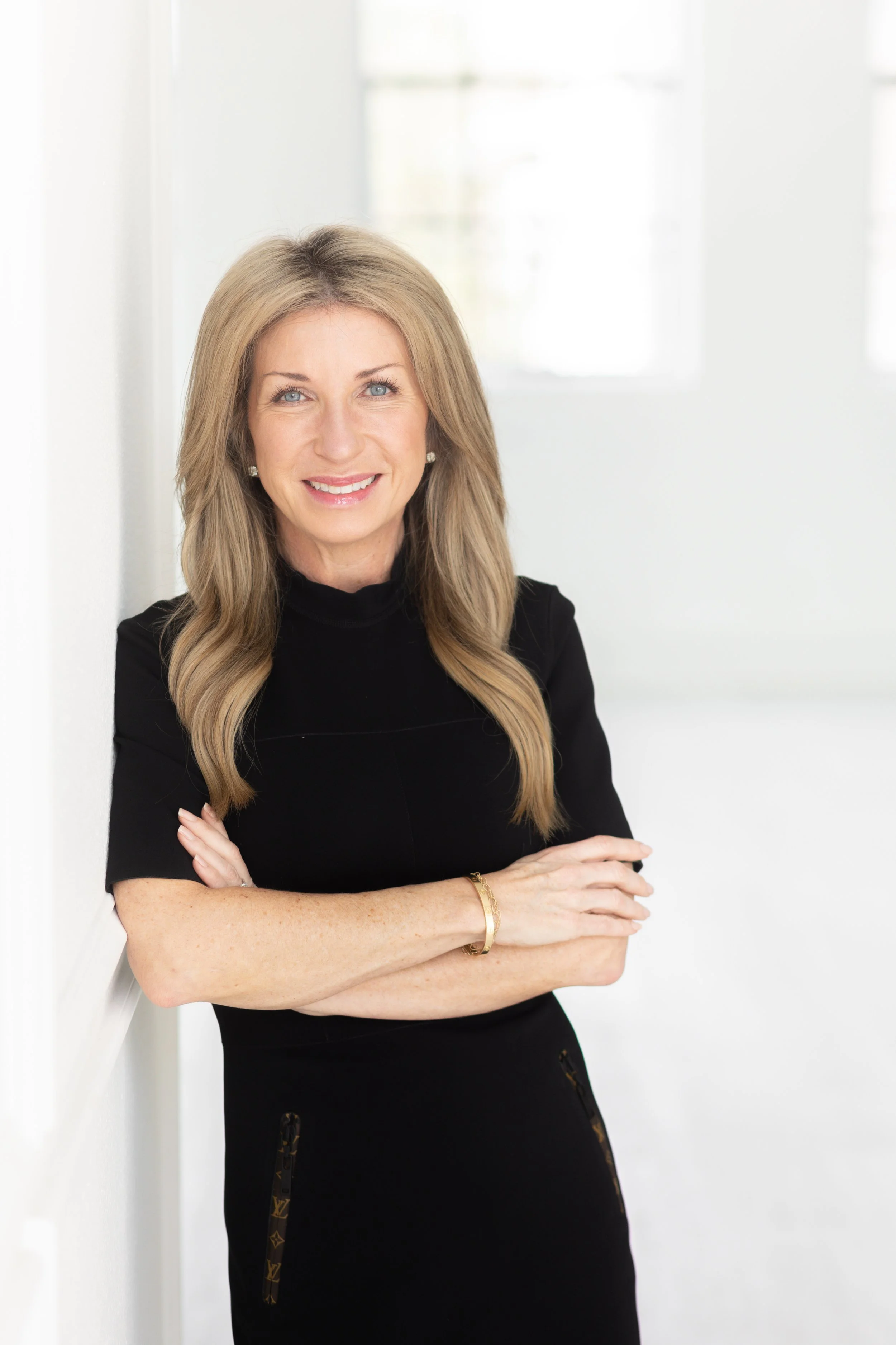 Penny Johnson Headshot Mini Session-8.jpg