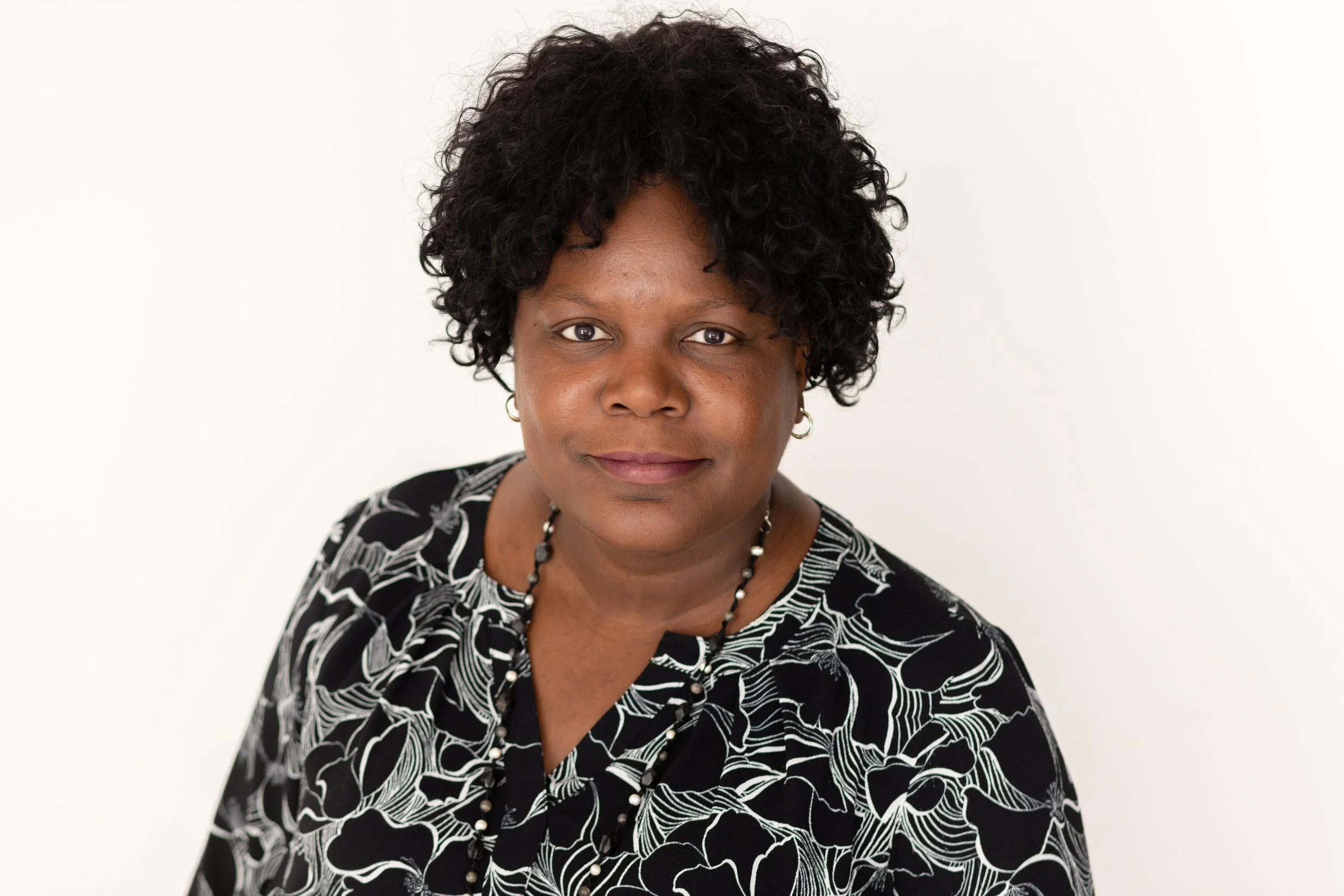 Linda Gallus Headshot Mini Session-9.jpg