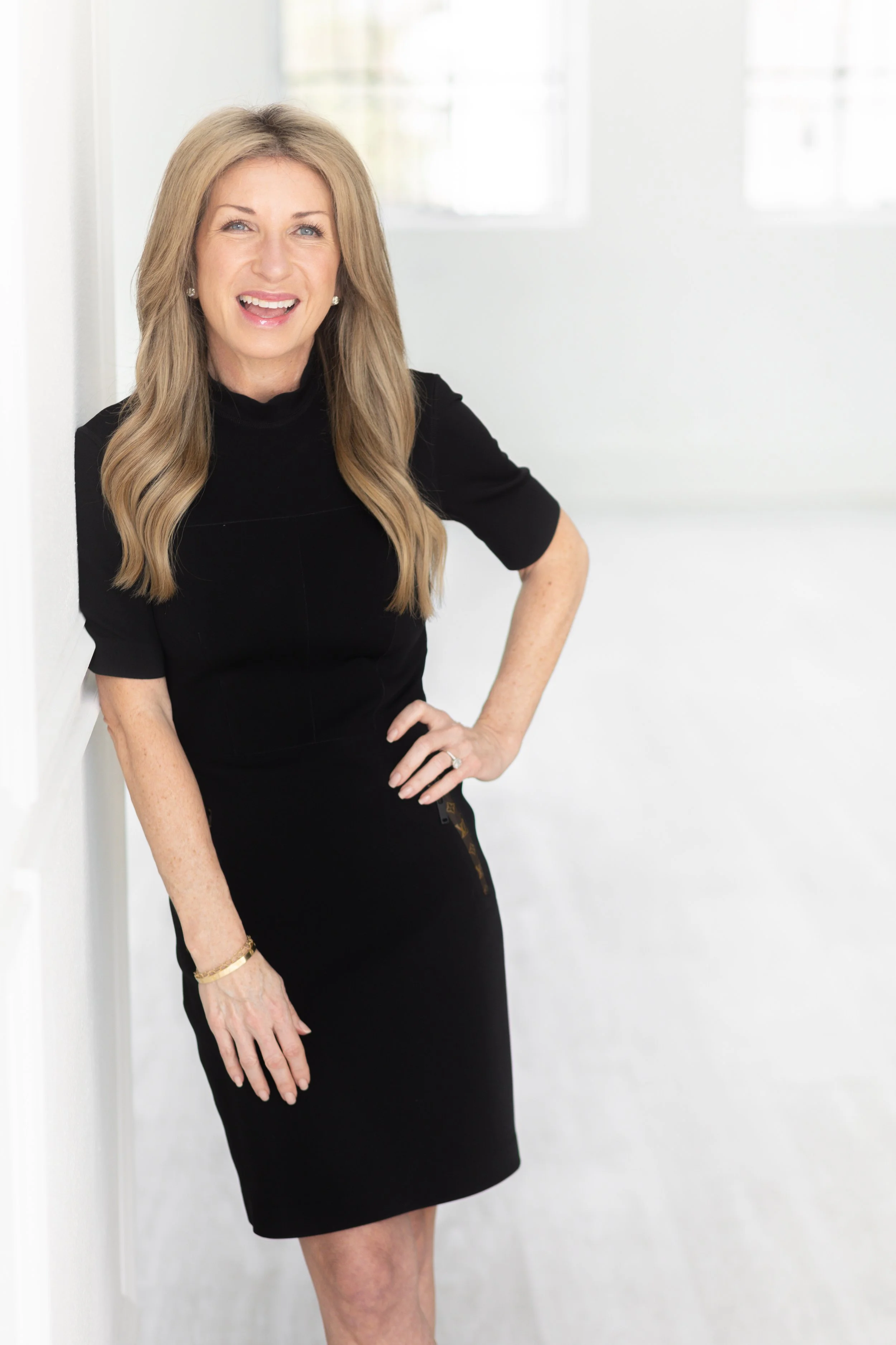 Penny Johnson Headshot Mini Session-10.jpg