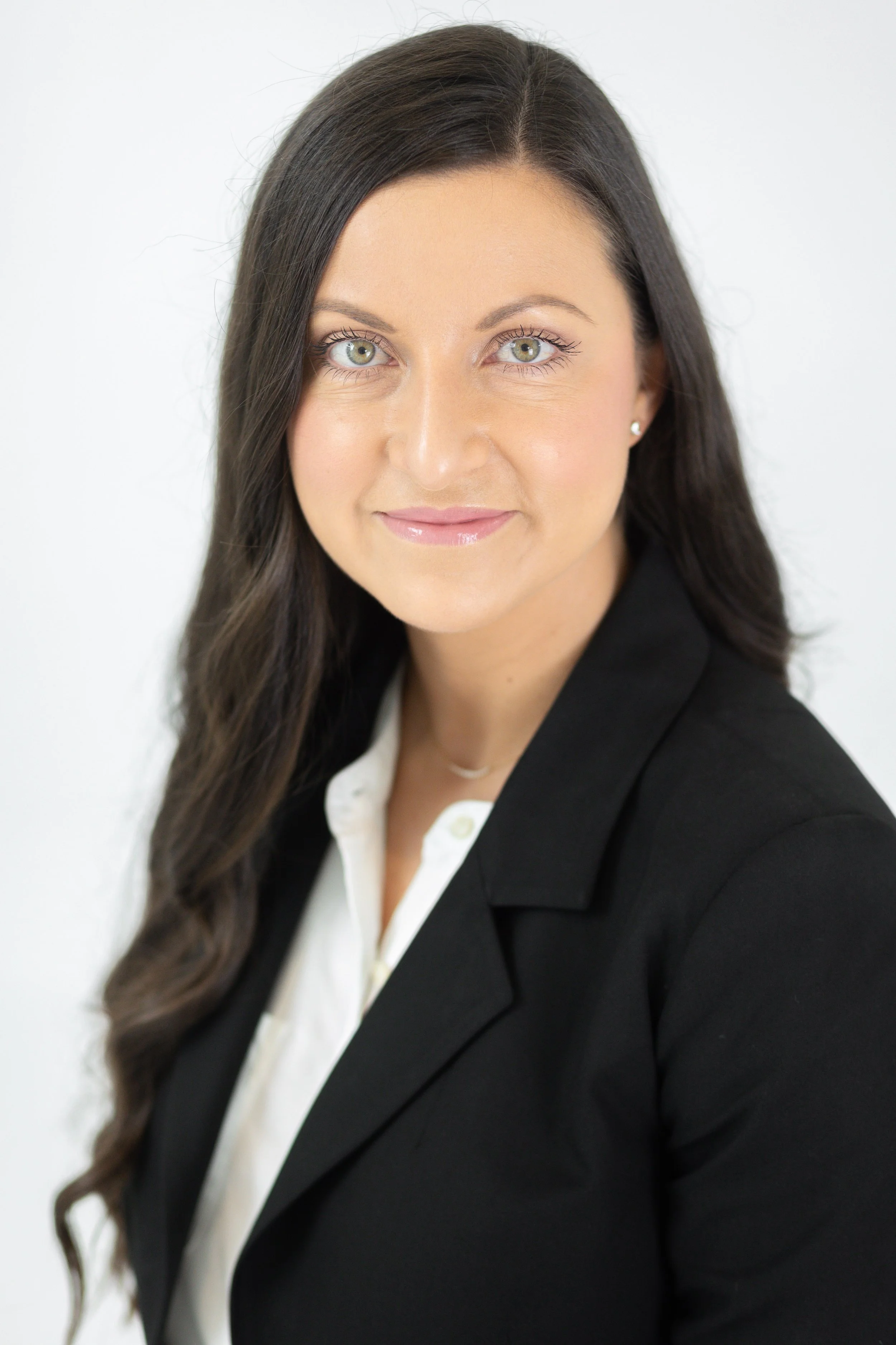 Lauren Edmisson Headshot Mini Session-5.jpg