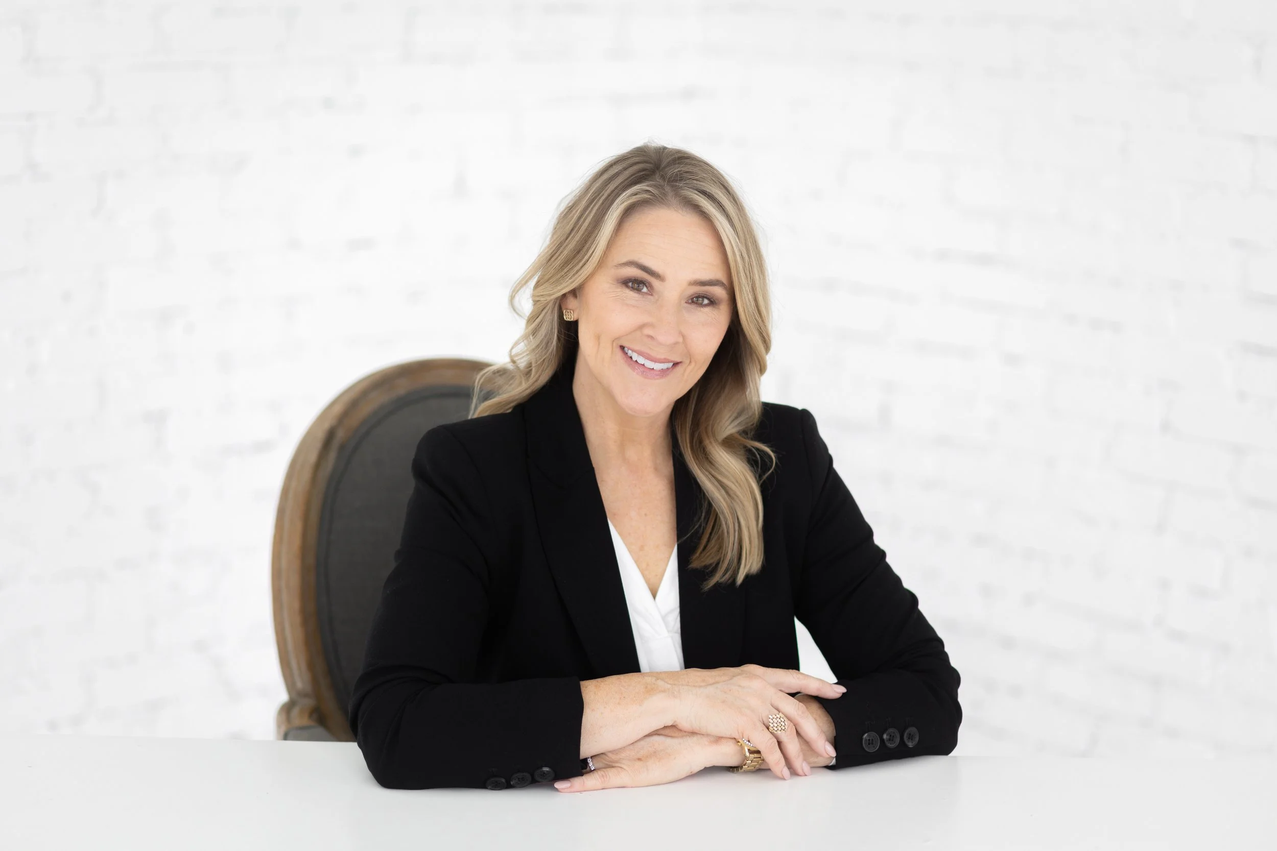 Lezlie Habern Headshot Mini Session-3.jpg