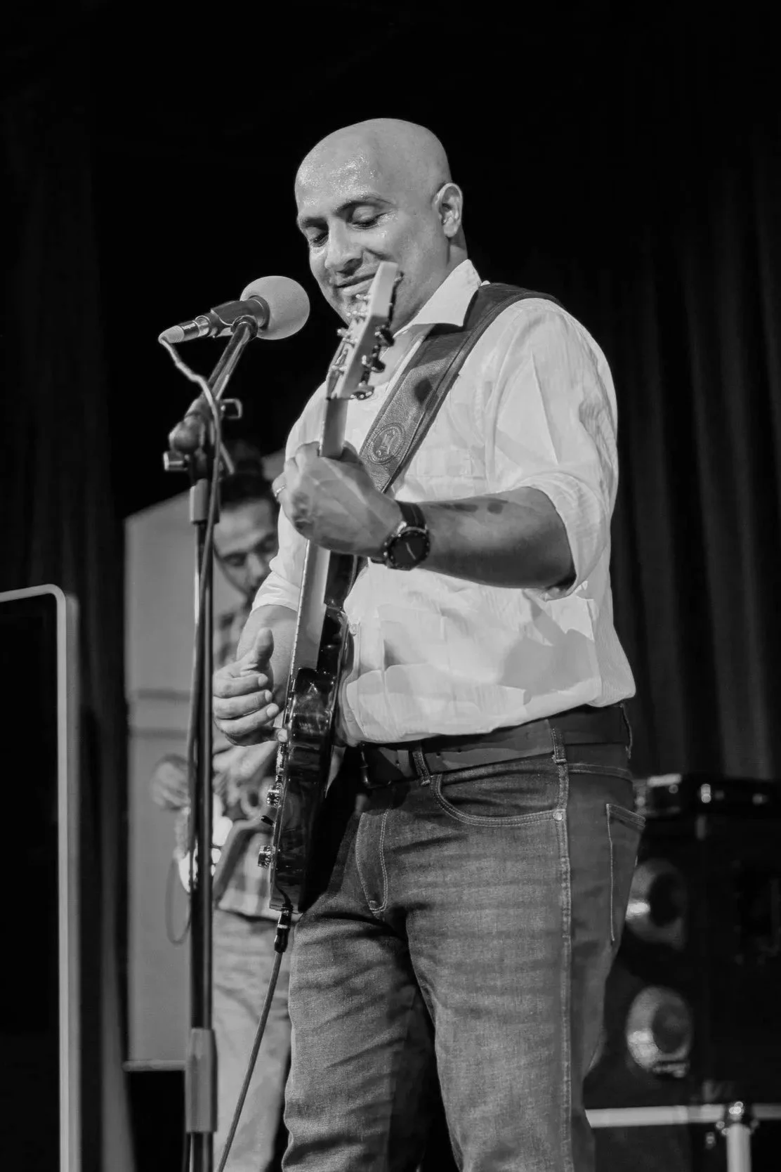 snehal pinto profile pic solo portrait guitar