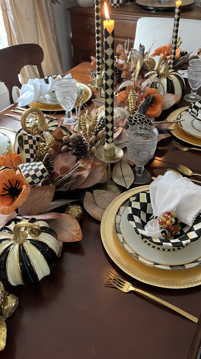 How to Style and Design the Perfect Thanksgiving Table Scape