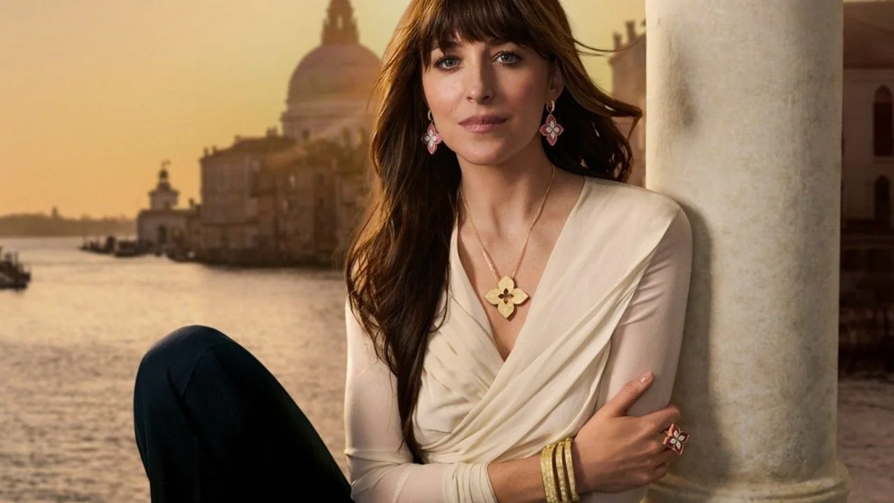 A Four-Petal Flower - Gold & Stone.