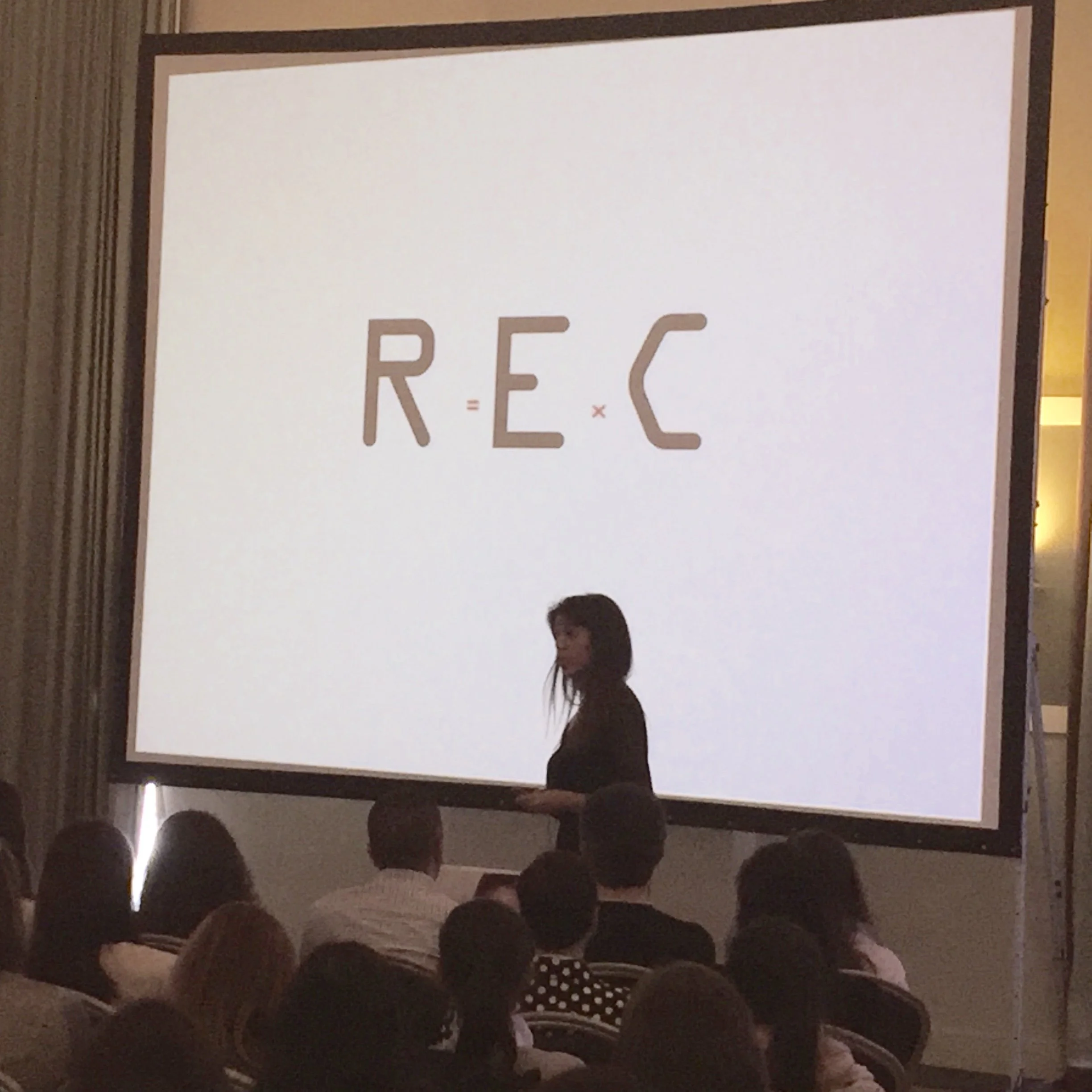 Psicóloga Sofia Almeida Barbosa a dar formação