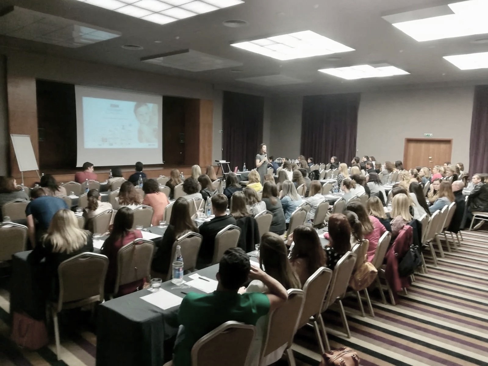 Psicóloga Sofia Almeida Barbosa em intervenção sobre saúde mental.