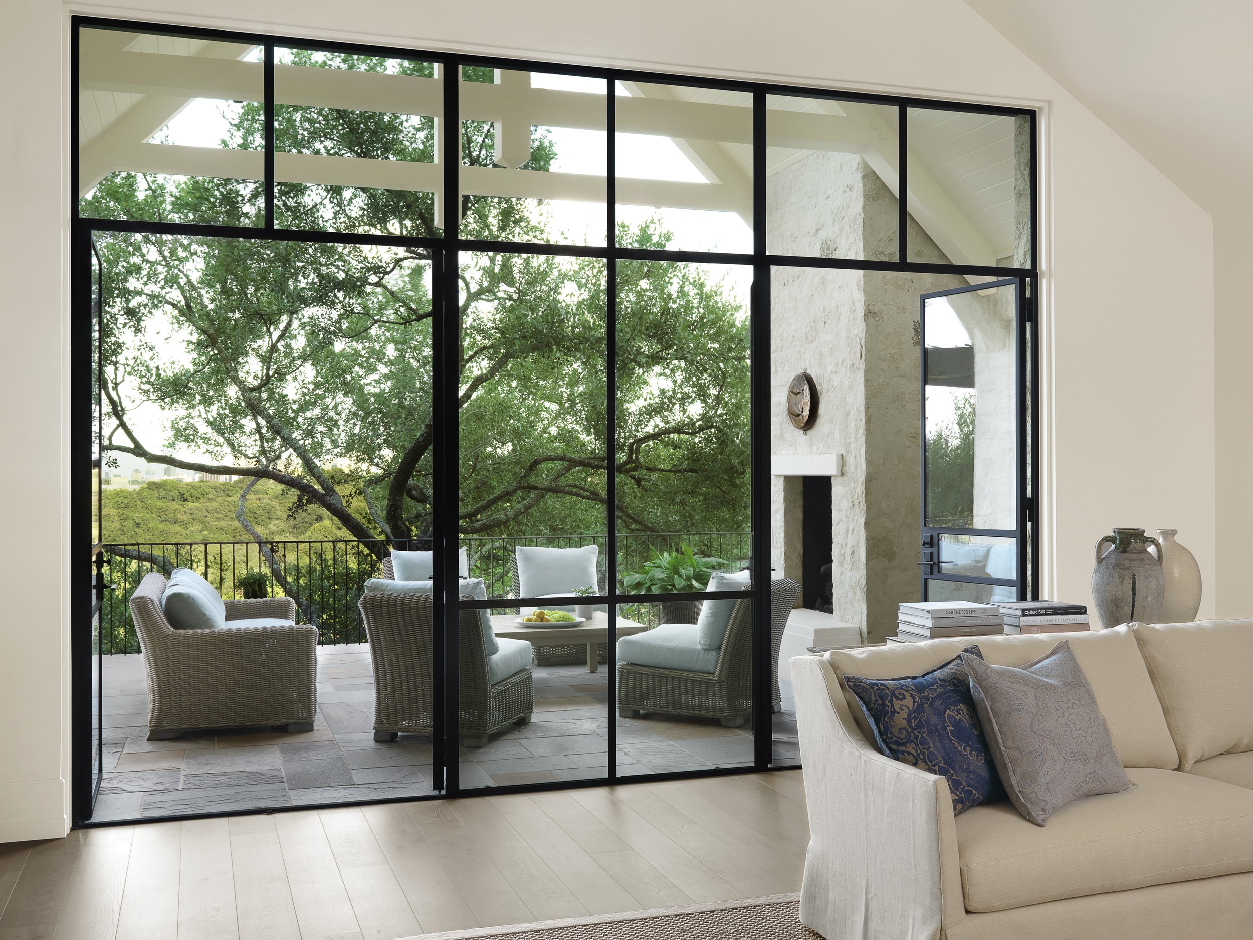 living room toward outdoor living.jpg