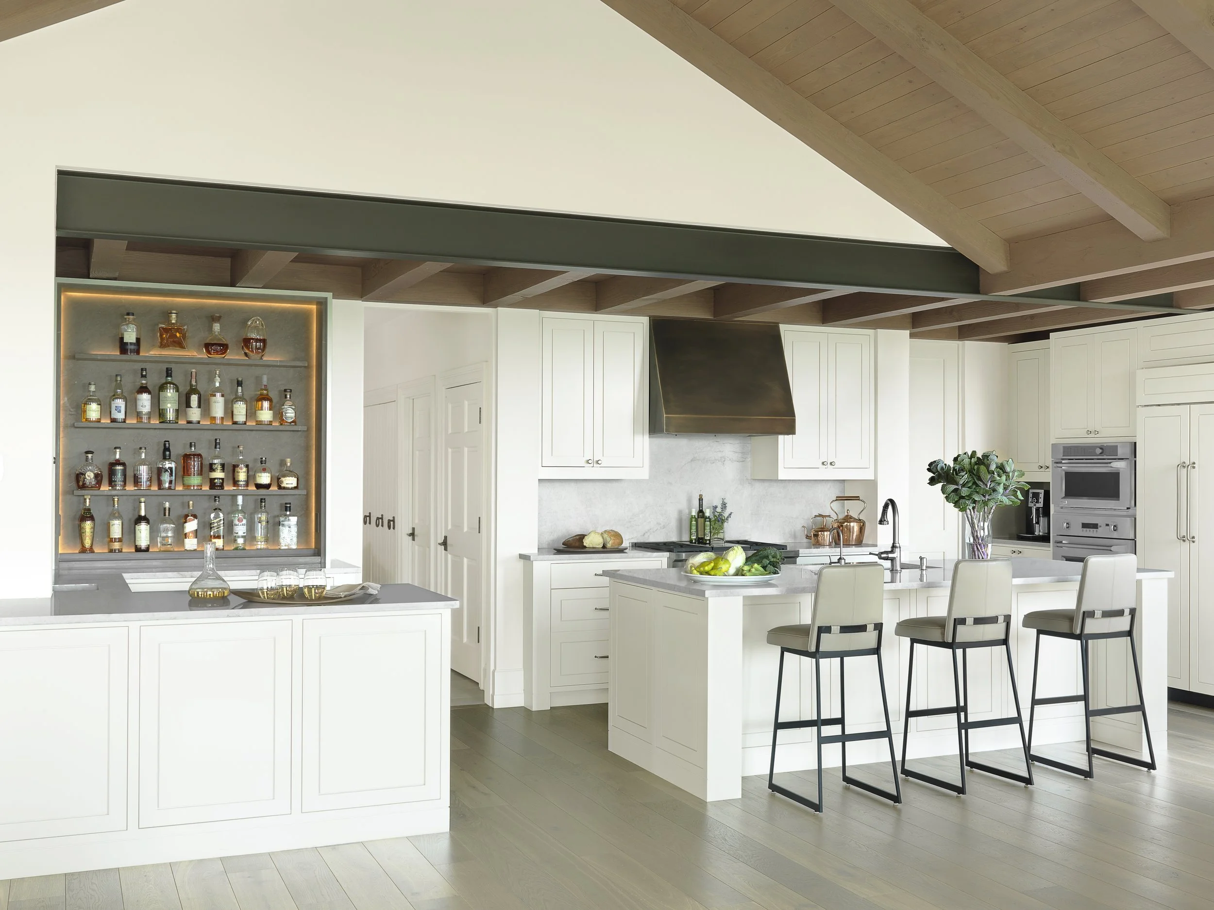 Kitchen and bar.jpg