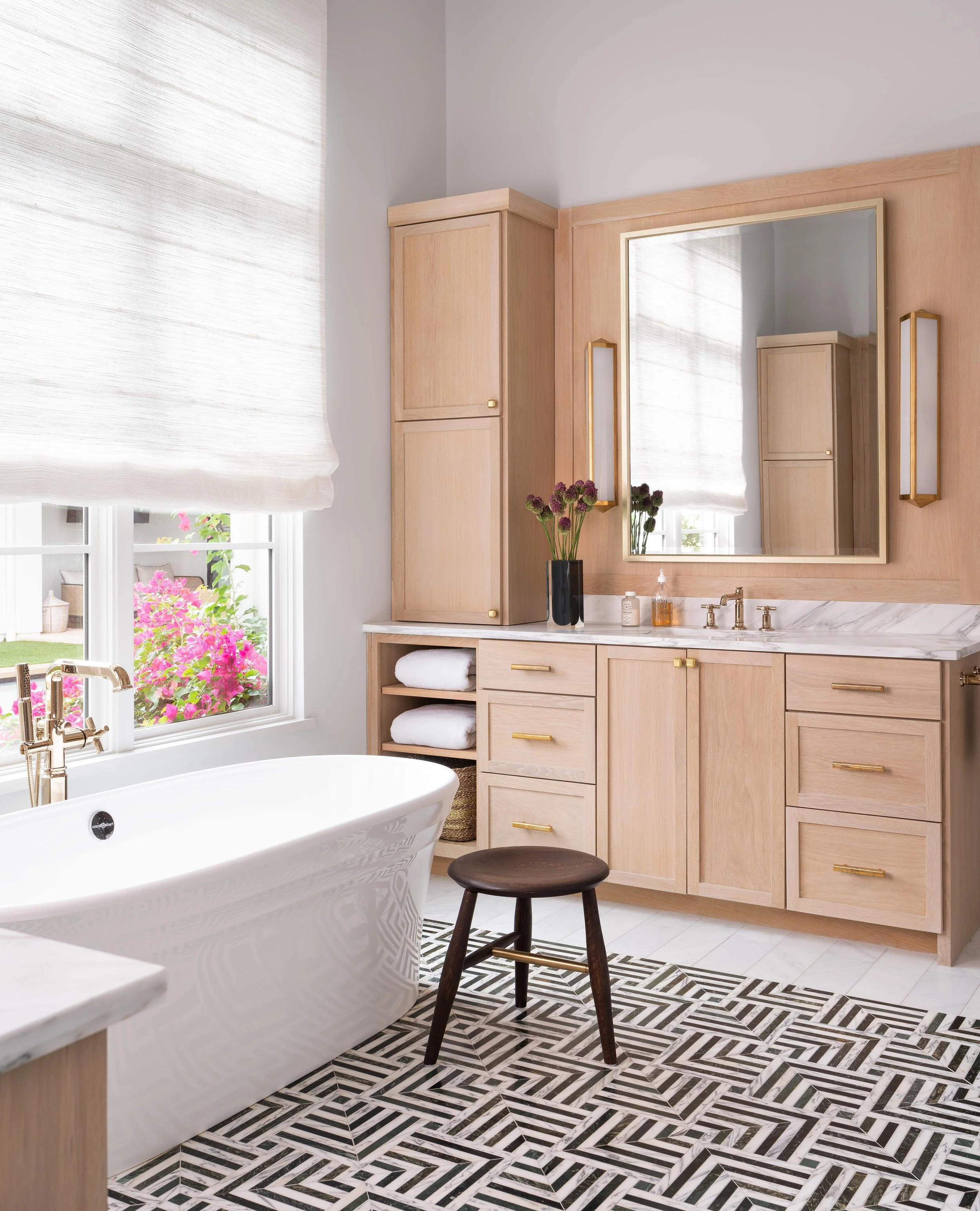 Murphy Clearview - Main-Bath.jpg