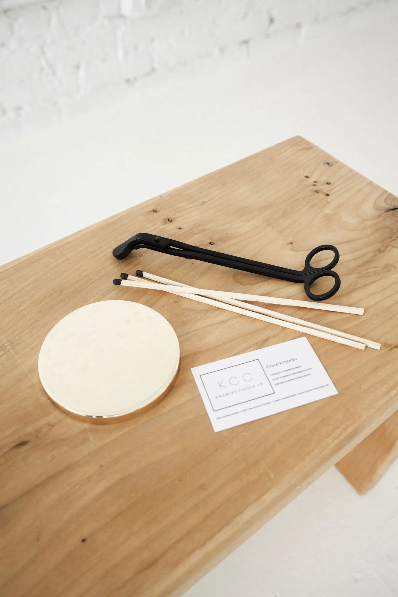 12 oz gold candle lid with a smooth, metallic finish