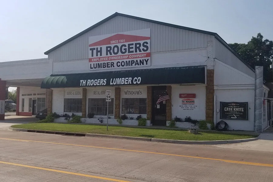 TH Rogers Lumber Company in Davis, Oklahoma