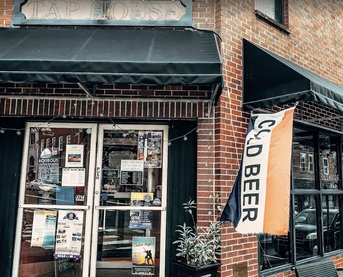 southside junction tap house.png