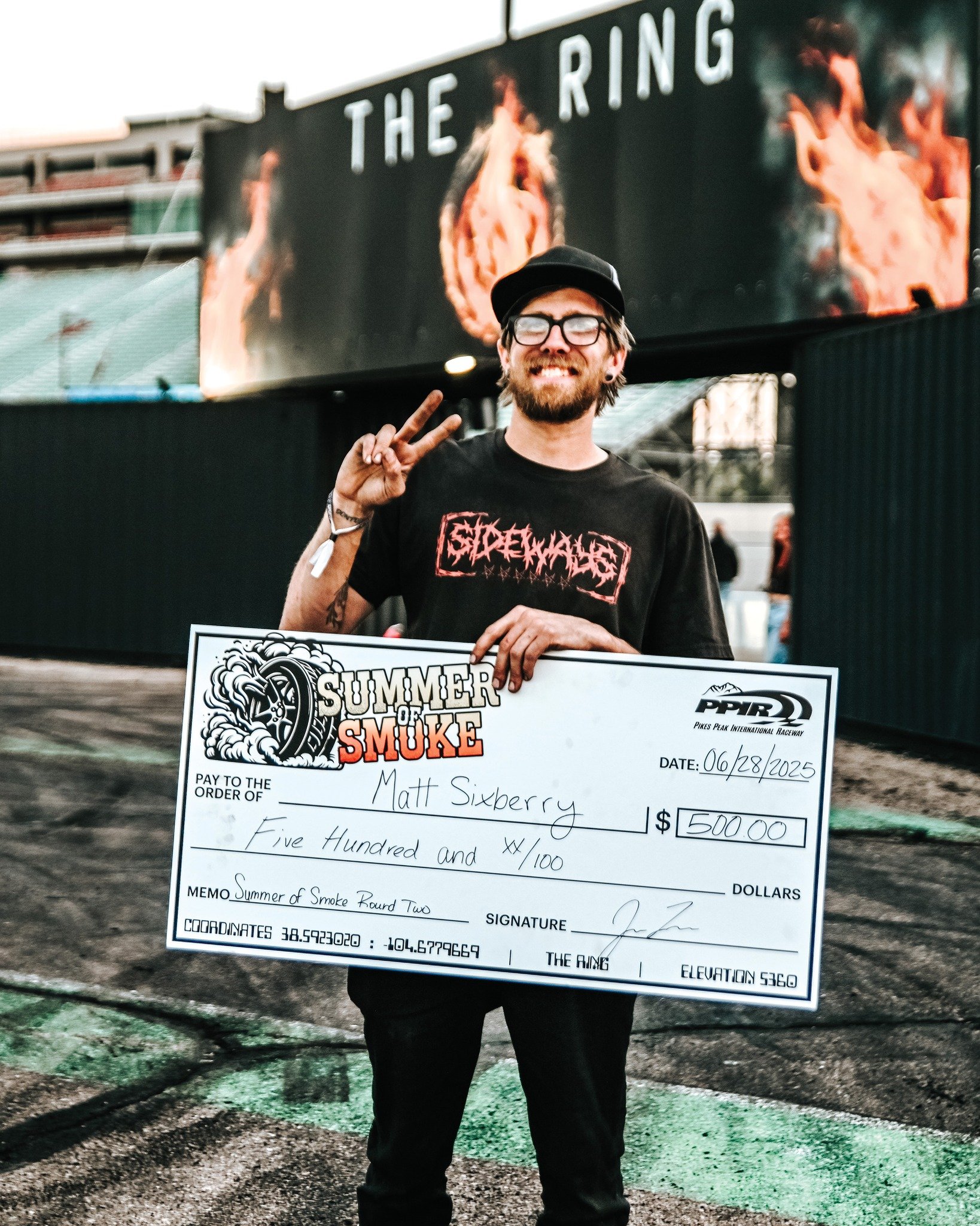 Remember that time @6berries won $500 in the Summer of Smoke Competition.... with a Tahoe... that was epic... let's do it again this weekend! 

Round 3 of the Summer Of Smoke Burnout Competition is this Saturday, June 27 at DOWNTOEARTH ASCEND! 

3 Cl