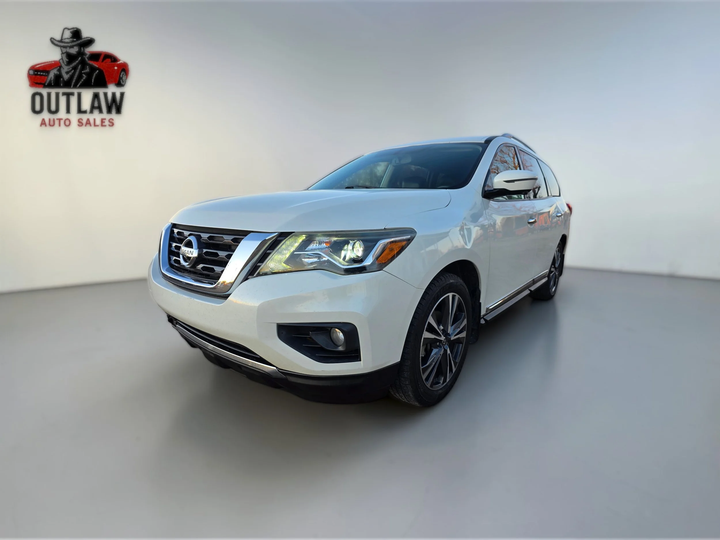 2017 Nissan Pathfinder Platinum – 3rd Row SUV – $10,500 | 136K Miles | NC