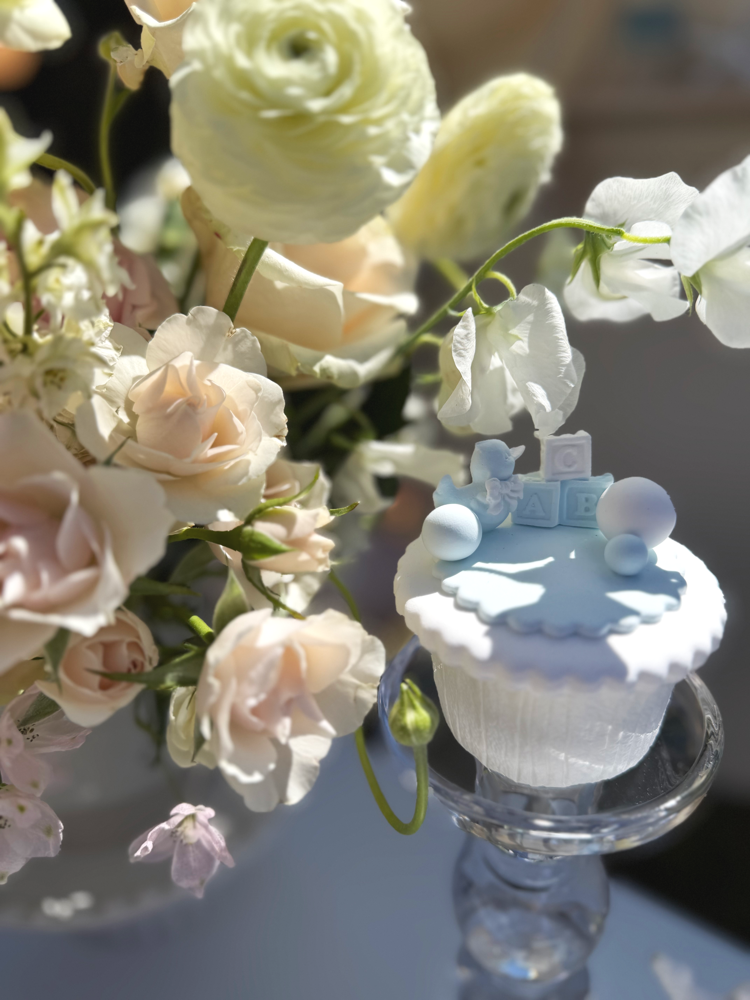 Los Angeles dol table floral style 돌상 꽃 장식