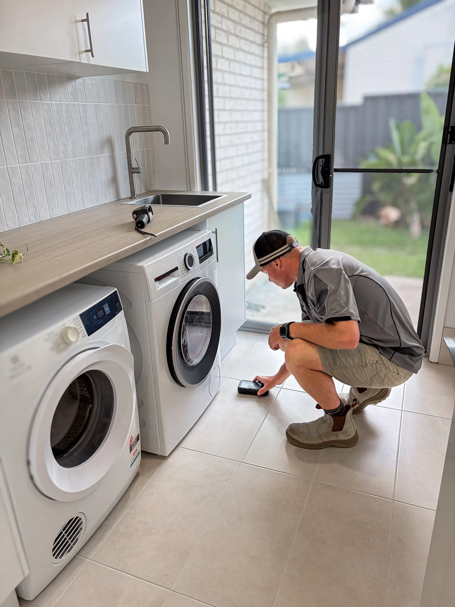 Sam-Kemp-Building-and-Pest-Inspections-Floor-Moisture