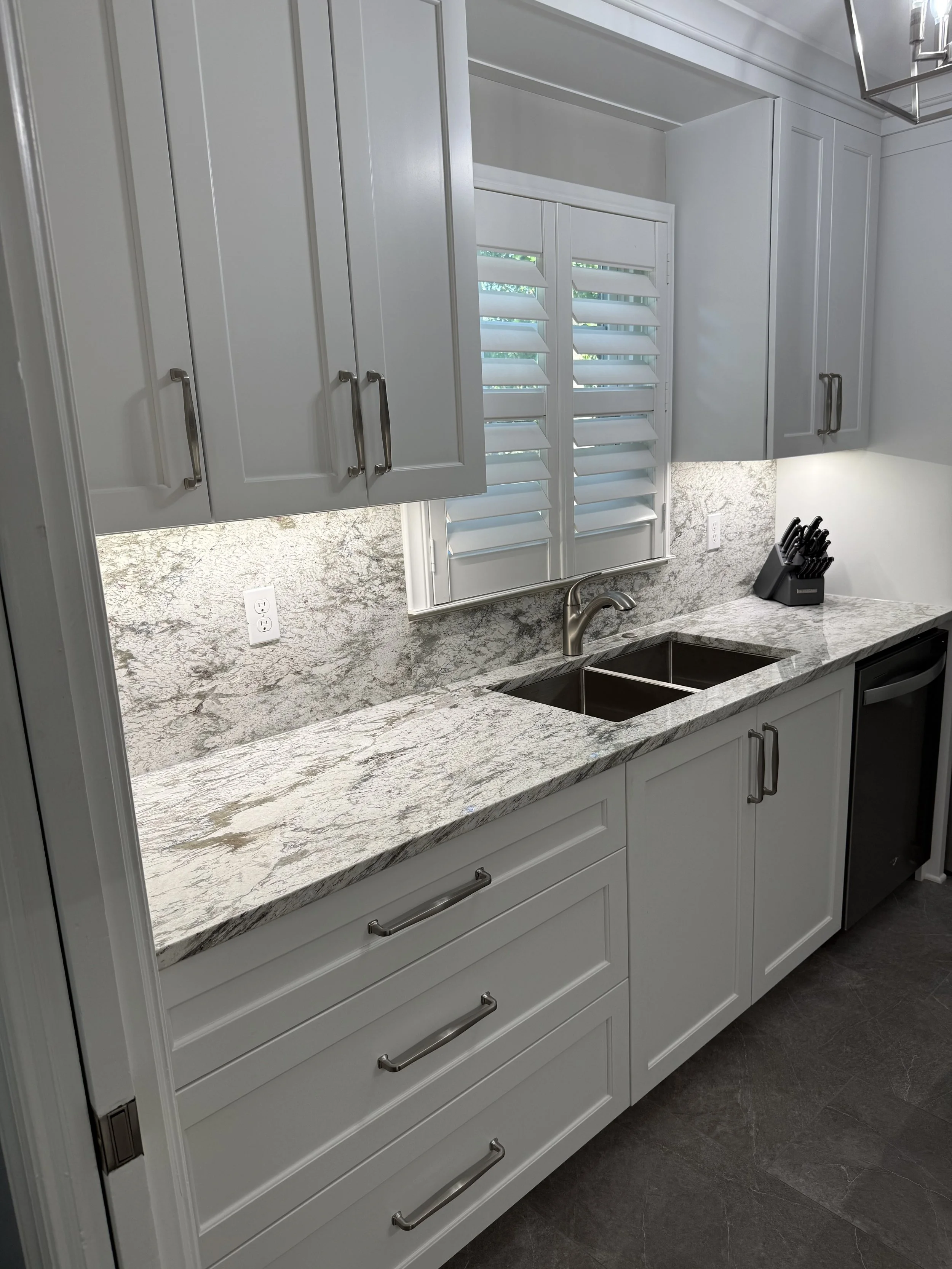 kitchen cabinets .jpeg