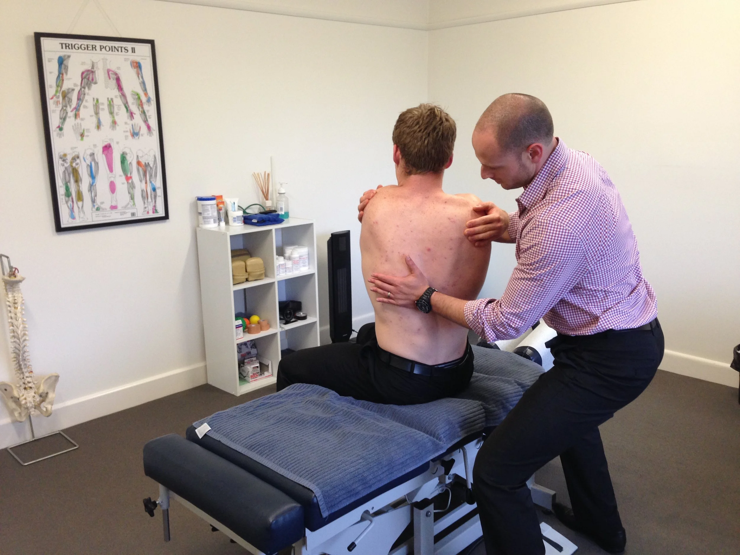 Sports-Chiropractor-Back-manipulation-adjustment-bentleigh east active health performance hub.jpg