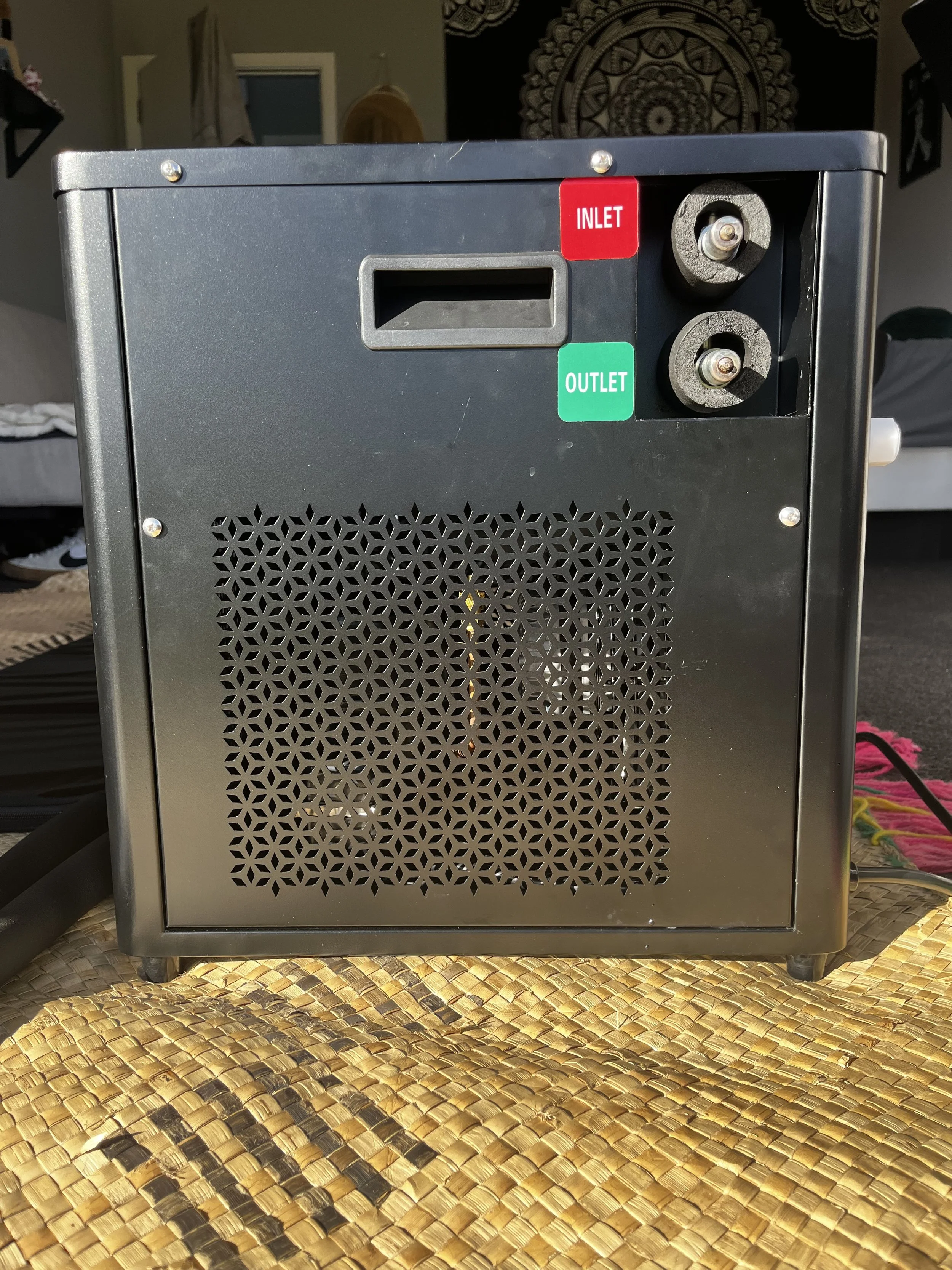 Chiller-Outlets.jpeg