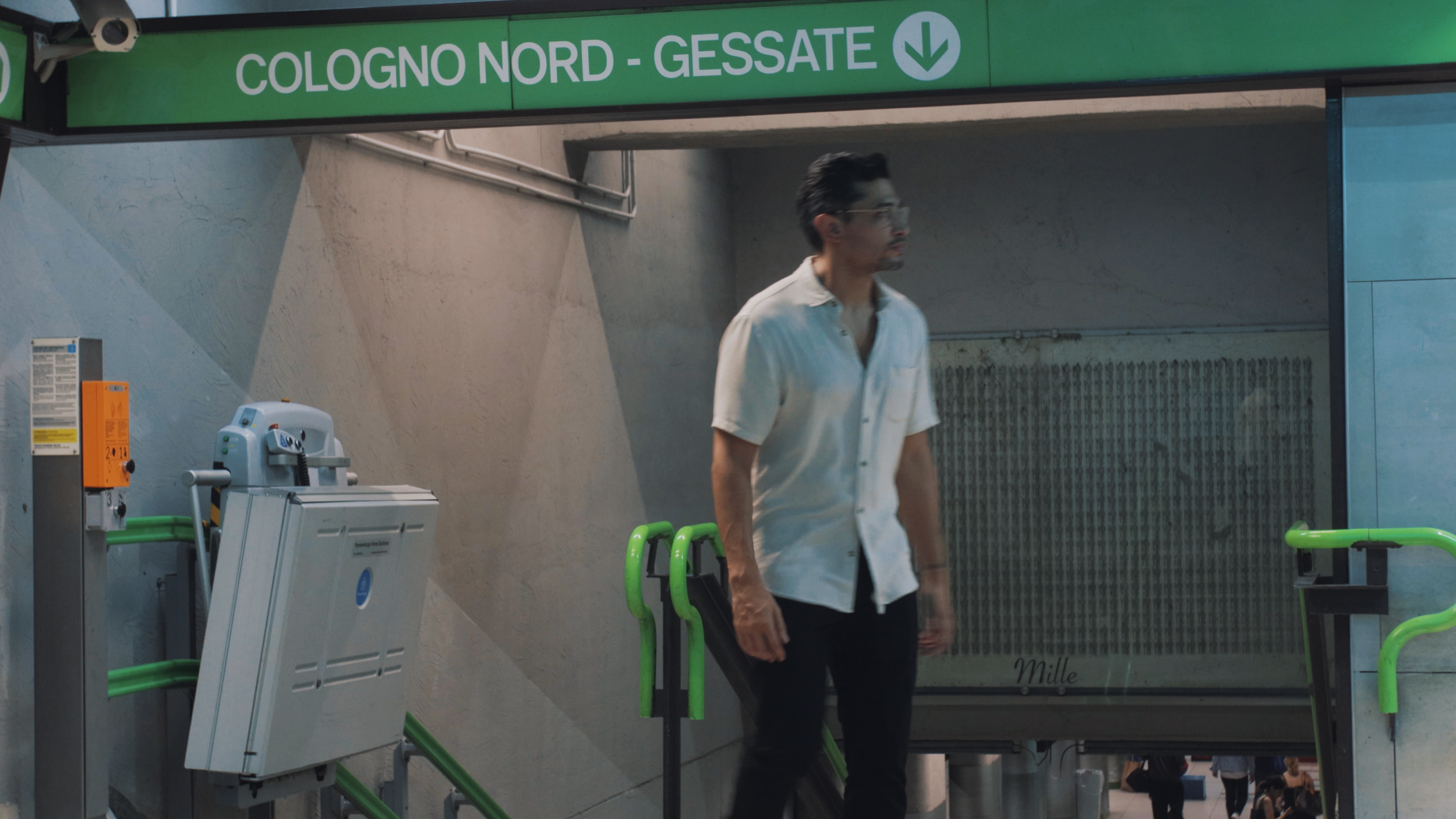 Scene 2_01_00_17_01.png