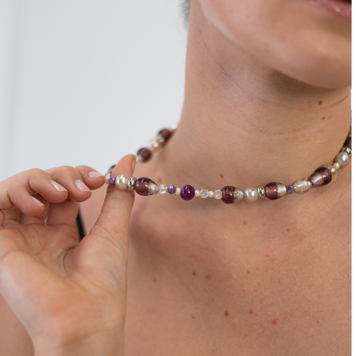 Carnival Necklace Glass Violet 46