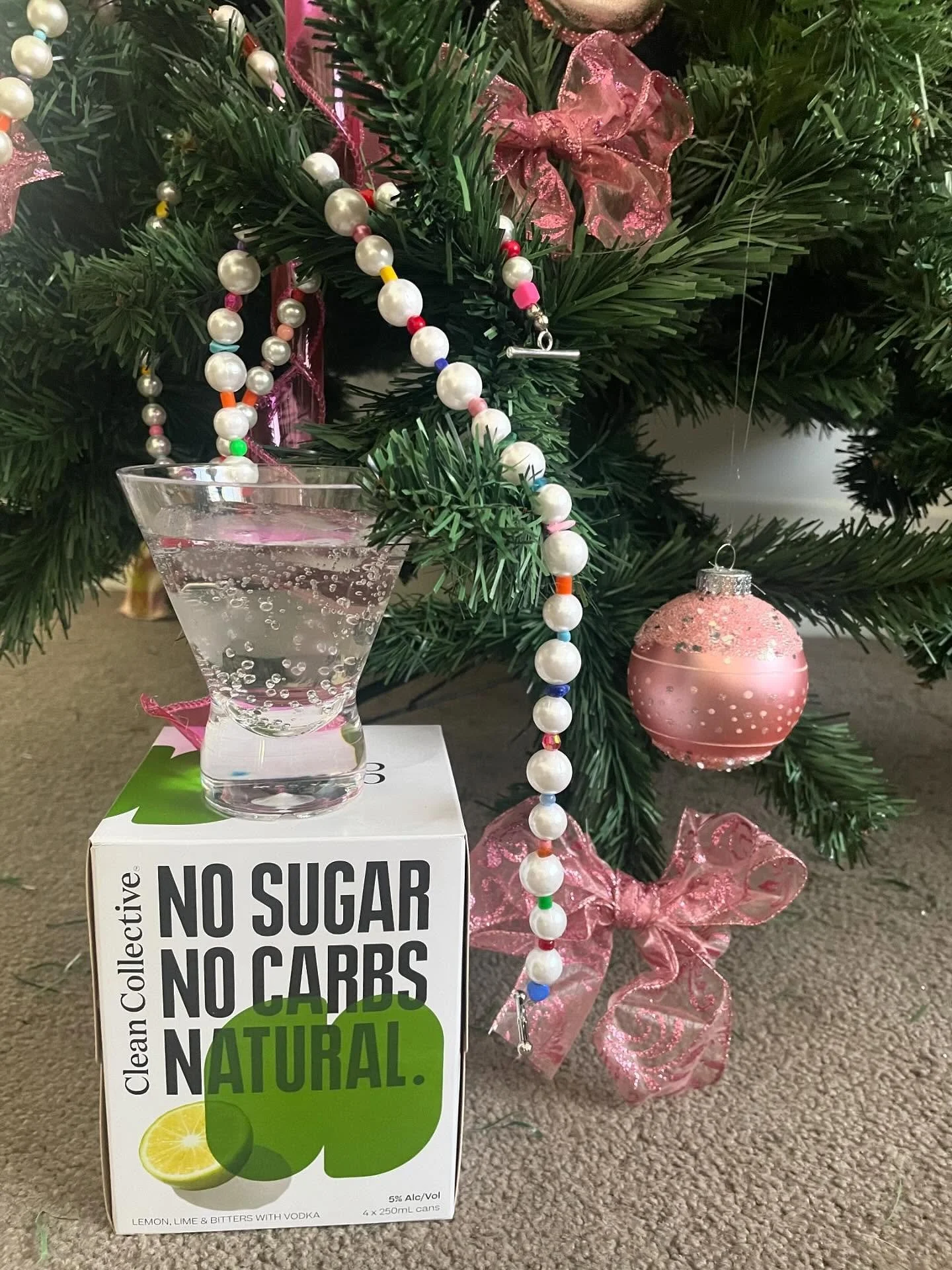 Warm days and gardening, calls for a refreshing tipple!! 

And thankfully this arrived! Winner winner&hellip;Thank you @cleancollectiveofficial  and @zeiyaworld_  very grateful &hearts;️