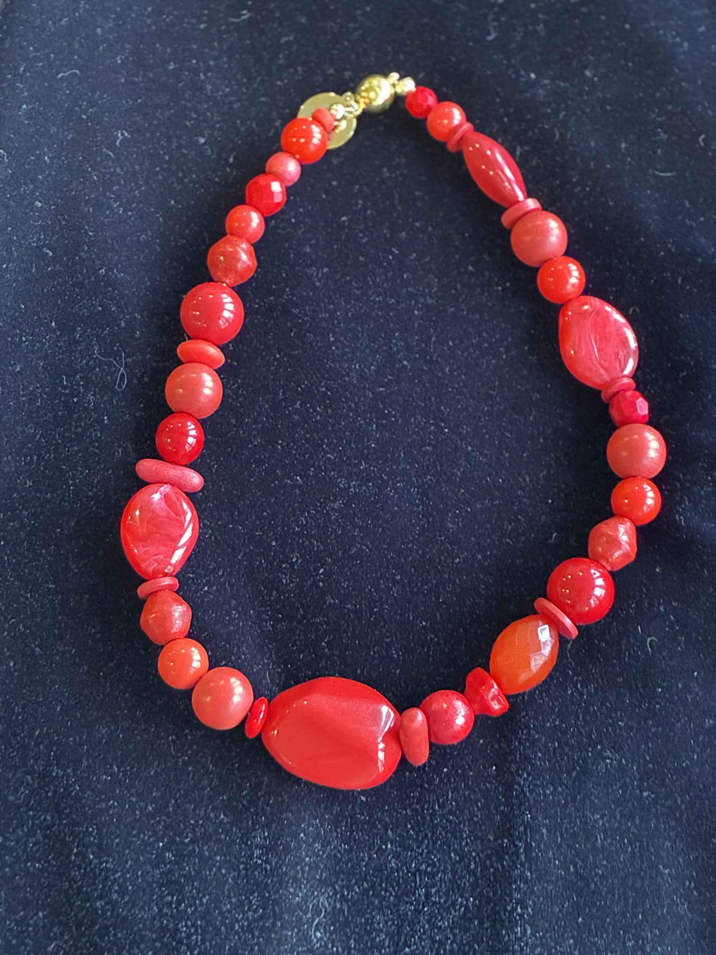 CARNIVAL RED - Just Red 1 (46cm)