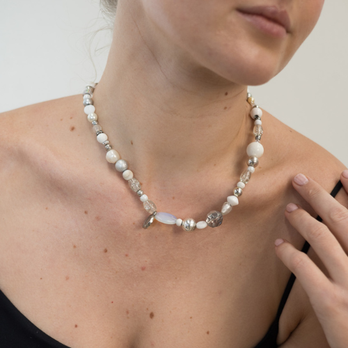 Carnival Necklace White Crystal 47